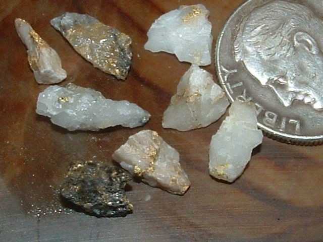 8 GOLD QUARTZ SPECIMENS .92 GRAM NATURAL GOLD AND QUARTZ