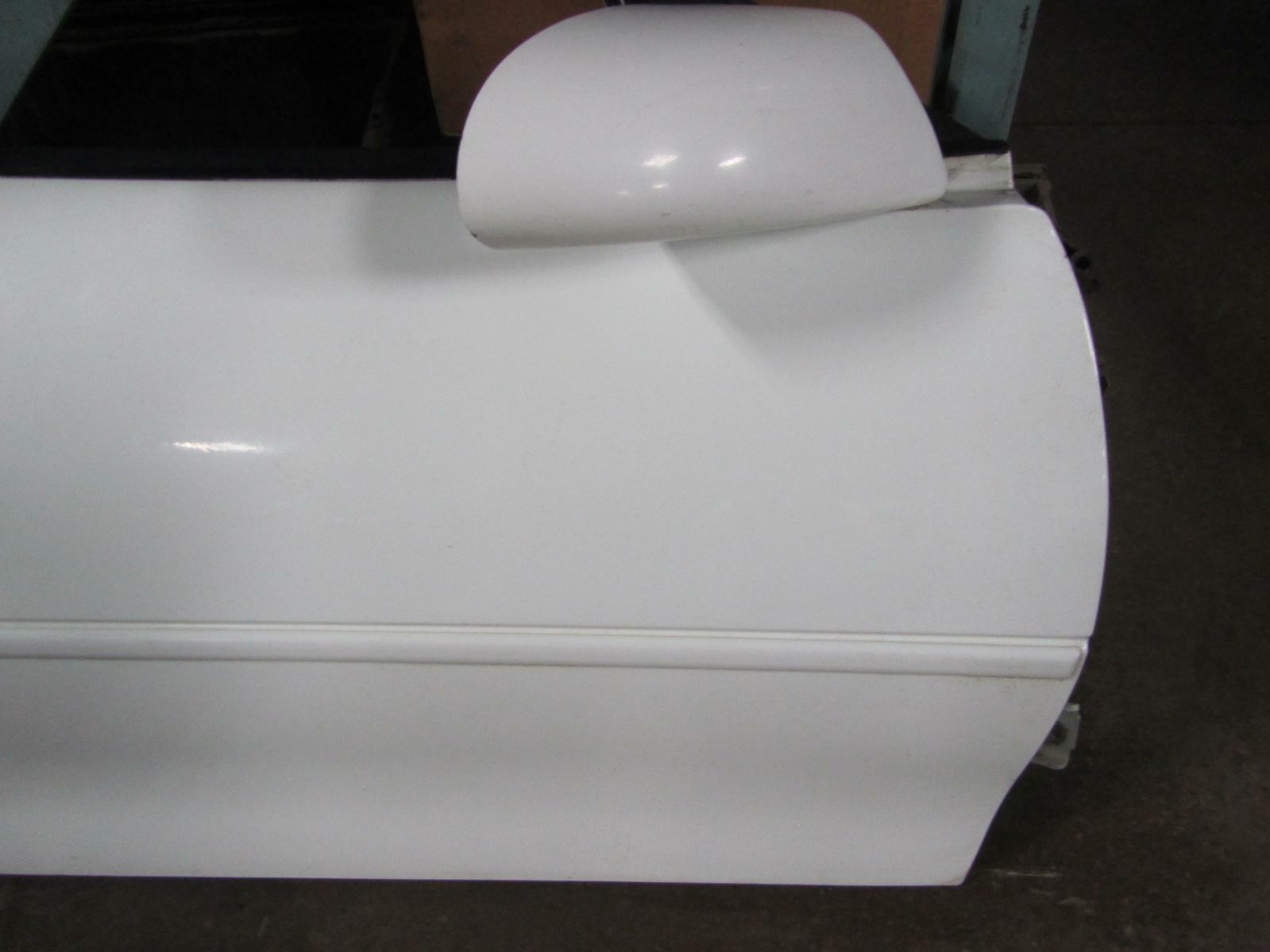 93-02 CHEVY CAMARO RF Right Front Passenger Side Door Electric White 9567
