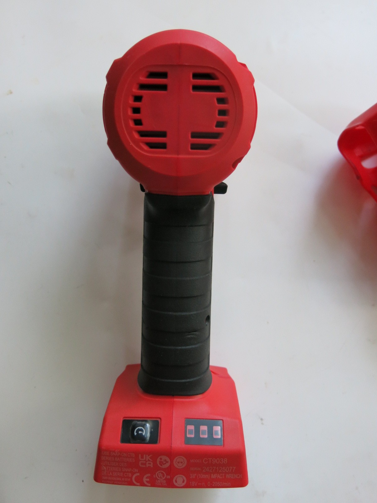 Snap On CT9038 Red 3/8” 18v Lithium Brushless Stubby Cordless Impact Wrench Nice