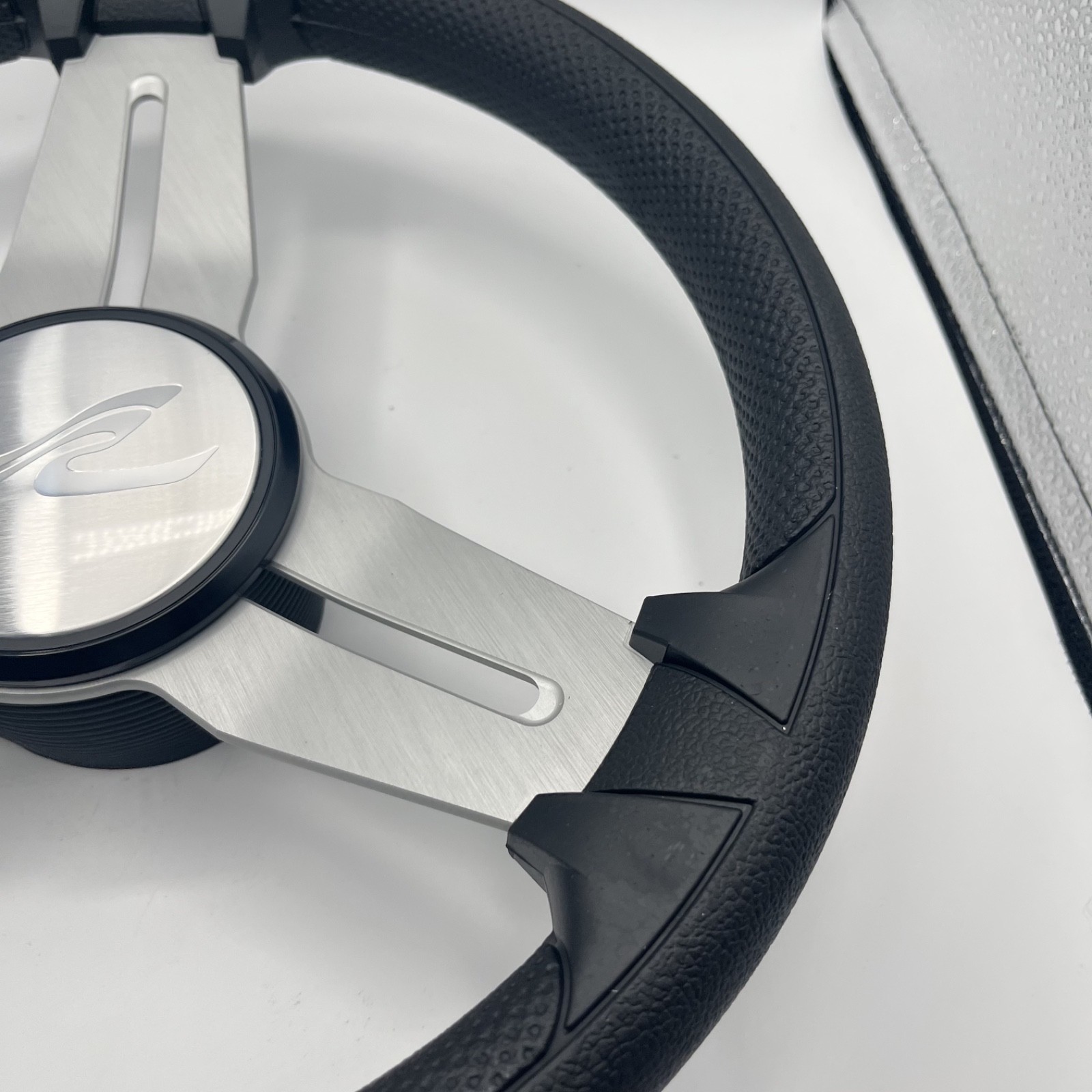 Model 15 Marine Steering Wheel Brush Alum Spokes | Sea Ray Boats Logo | KEYED