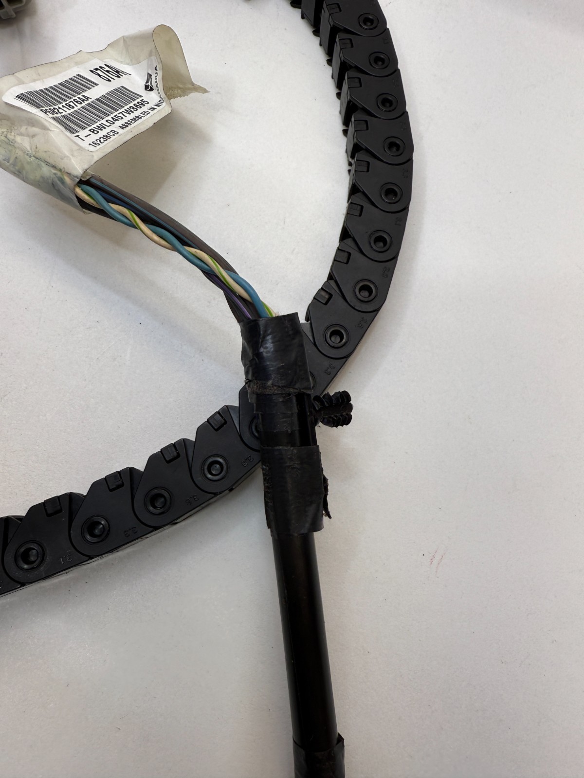 68211876AA OEM MOPAR 13-20 Grand Caravan Sliding Door Right Wire Track TESTED