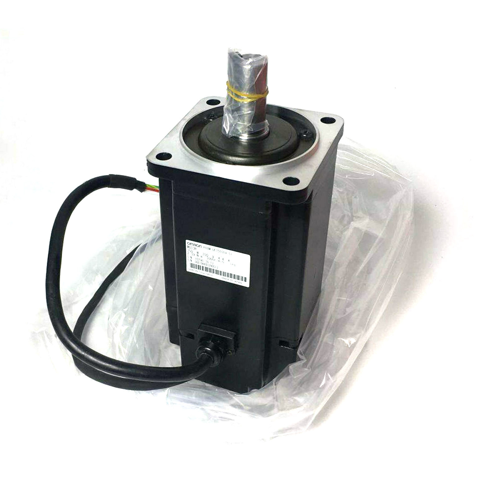 1PCS NEW OMRON servo motor R88M-UE75030V-S1 750W 200V 4.4A 3000r/min