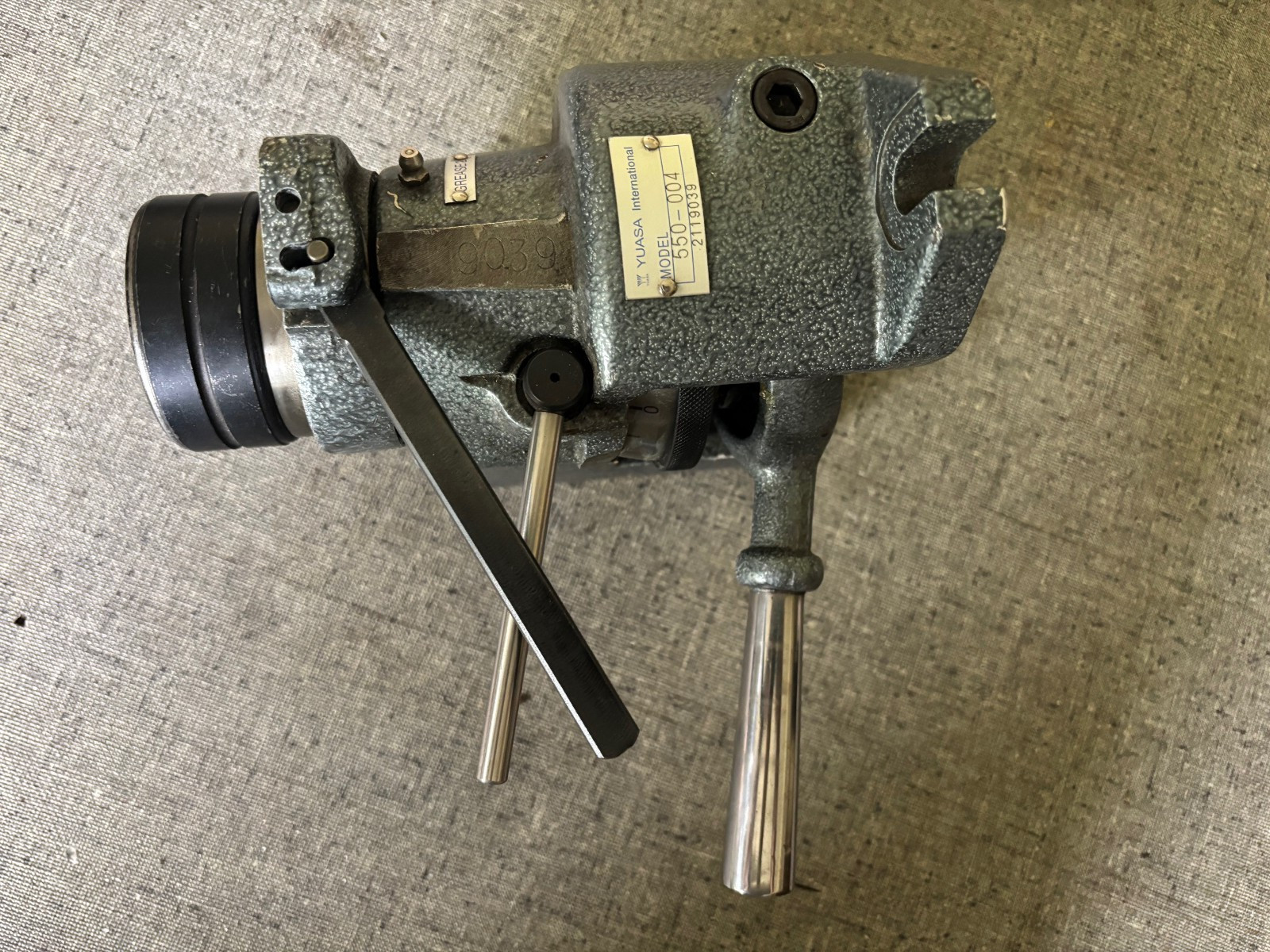 YUASA 550-004 HORIZONTAL/ VERTICAL 5C INDEXING FIXTURE 24 POSITION INDEX NICE!