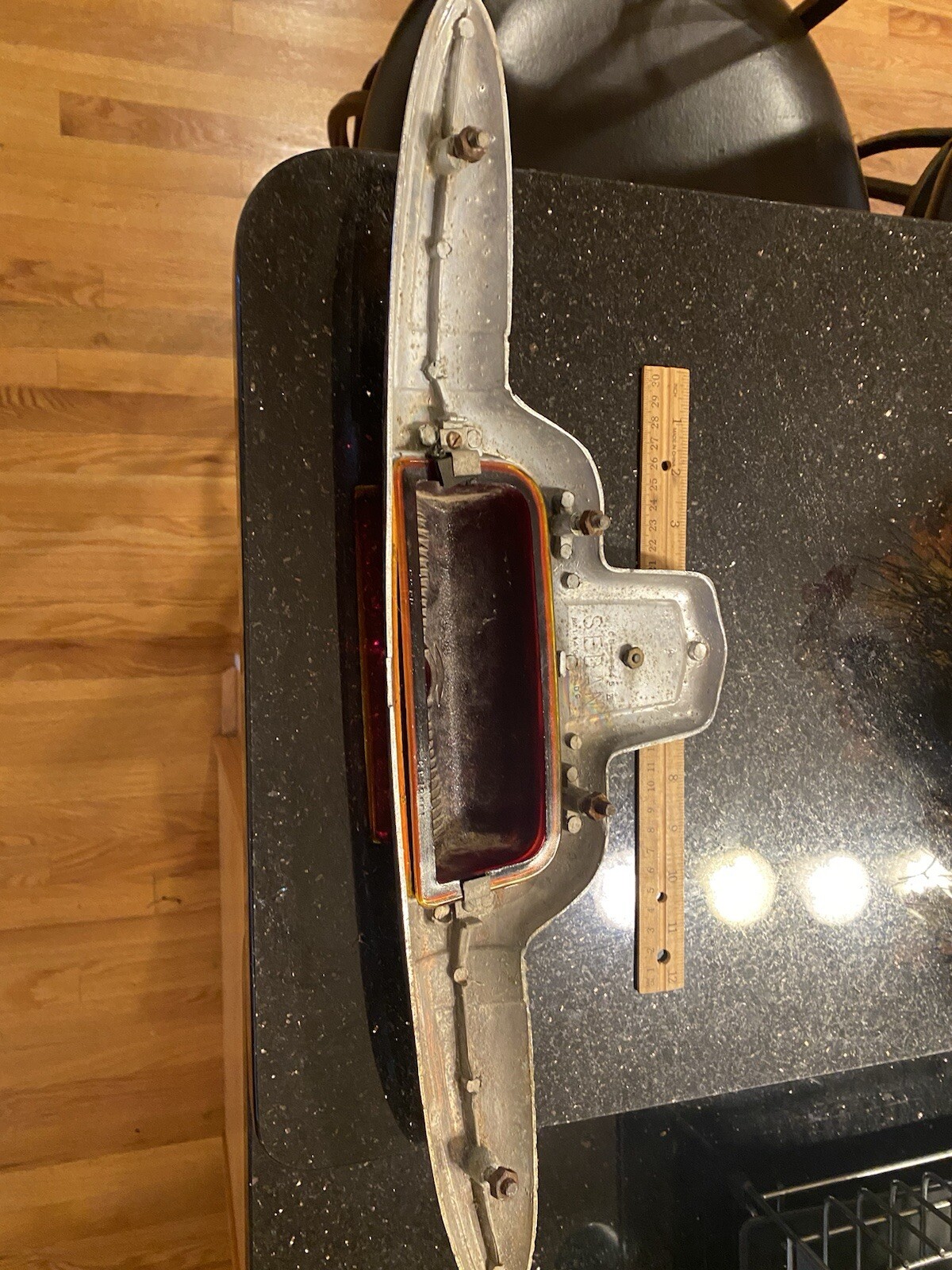 1946 1947 1948 DODGE SEDAN TRUNK EMBLEM STOP LIGHT LENS 1148867 CB13545 w LOGO