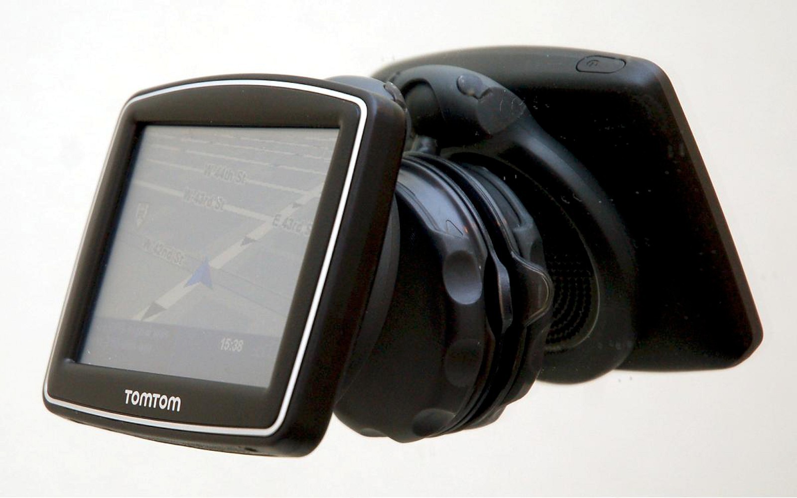 NEW TomTom ONE 130 S Car GPS Navigator Package Set 130s USA/Canada Maps BLACK