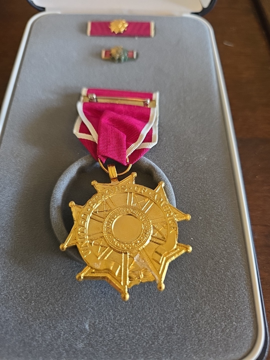 Officer-U.S. Legion Of Merit Medal Ribbon + Devices Vietnam era -SEE STORE WW 1