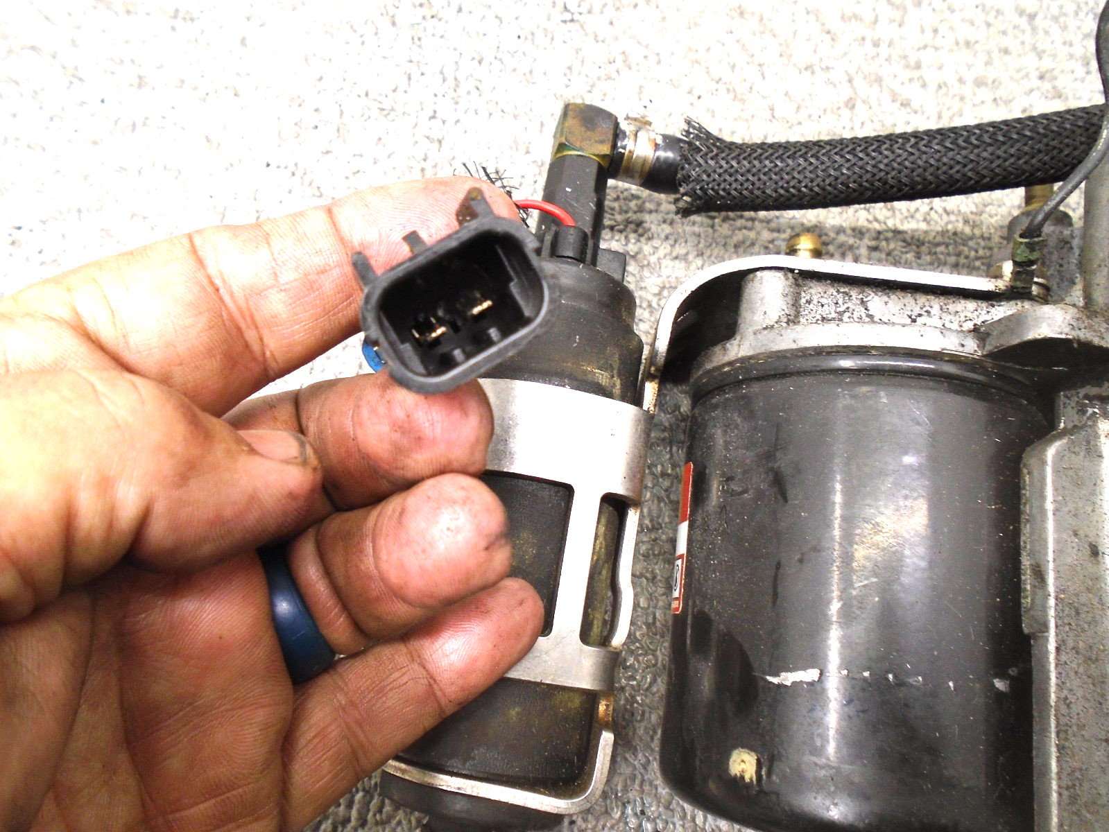 MERCURY FUEL PUMP/VST VAPOR SEPERATOR ASSY 855432A2 OPTIMAX 200-225 HP OUTBOARD