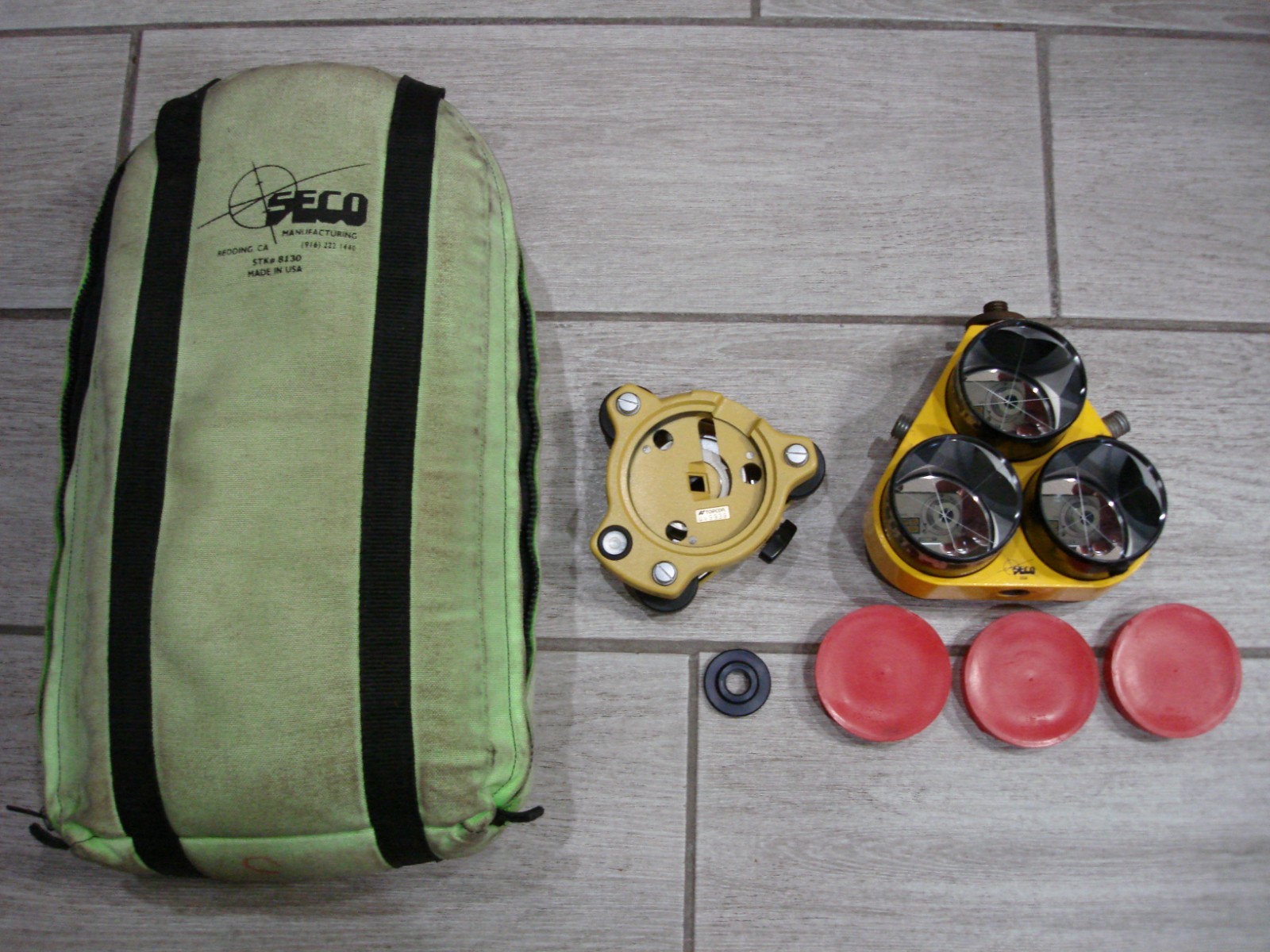 SECO TRIPLE PRISM W/Tribrach And Case Surveying