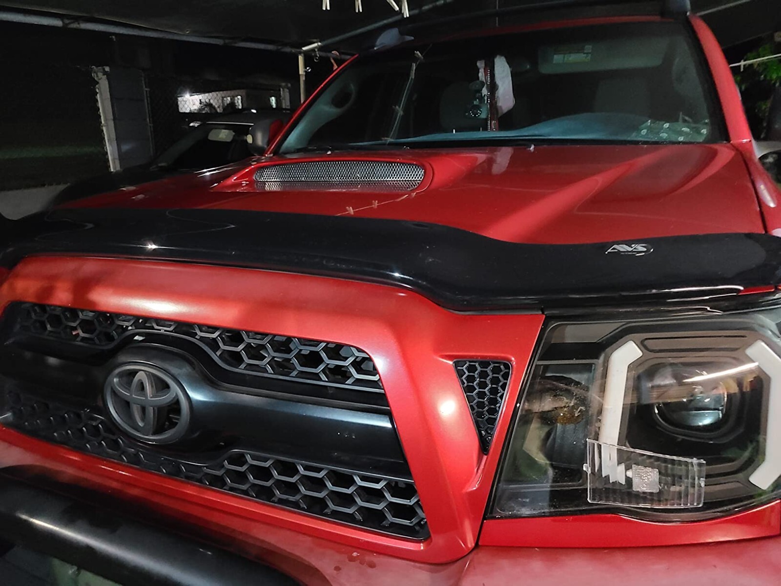 BugFlector II Hood Protector Bug Shield Deflector for 2005-2011 Toyota Tacoma