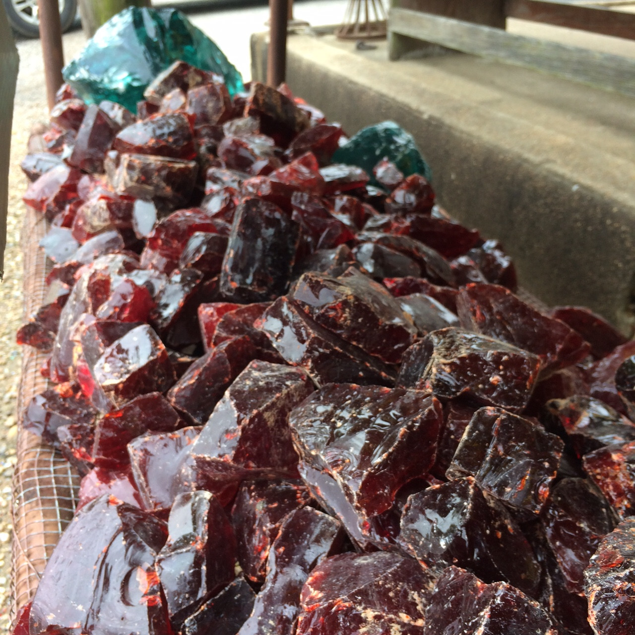 Blood Red Bulk 5 lb Slag Glass Cullet Sorcerer Stone Landscaping Aquarium Rock