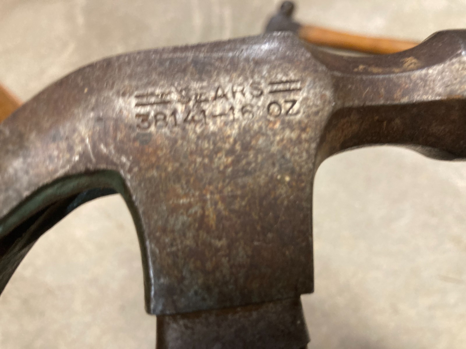 Vintage Craftsman Wooden HandleClaw Hammer 38141 16 Oz V Notch