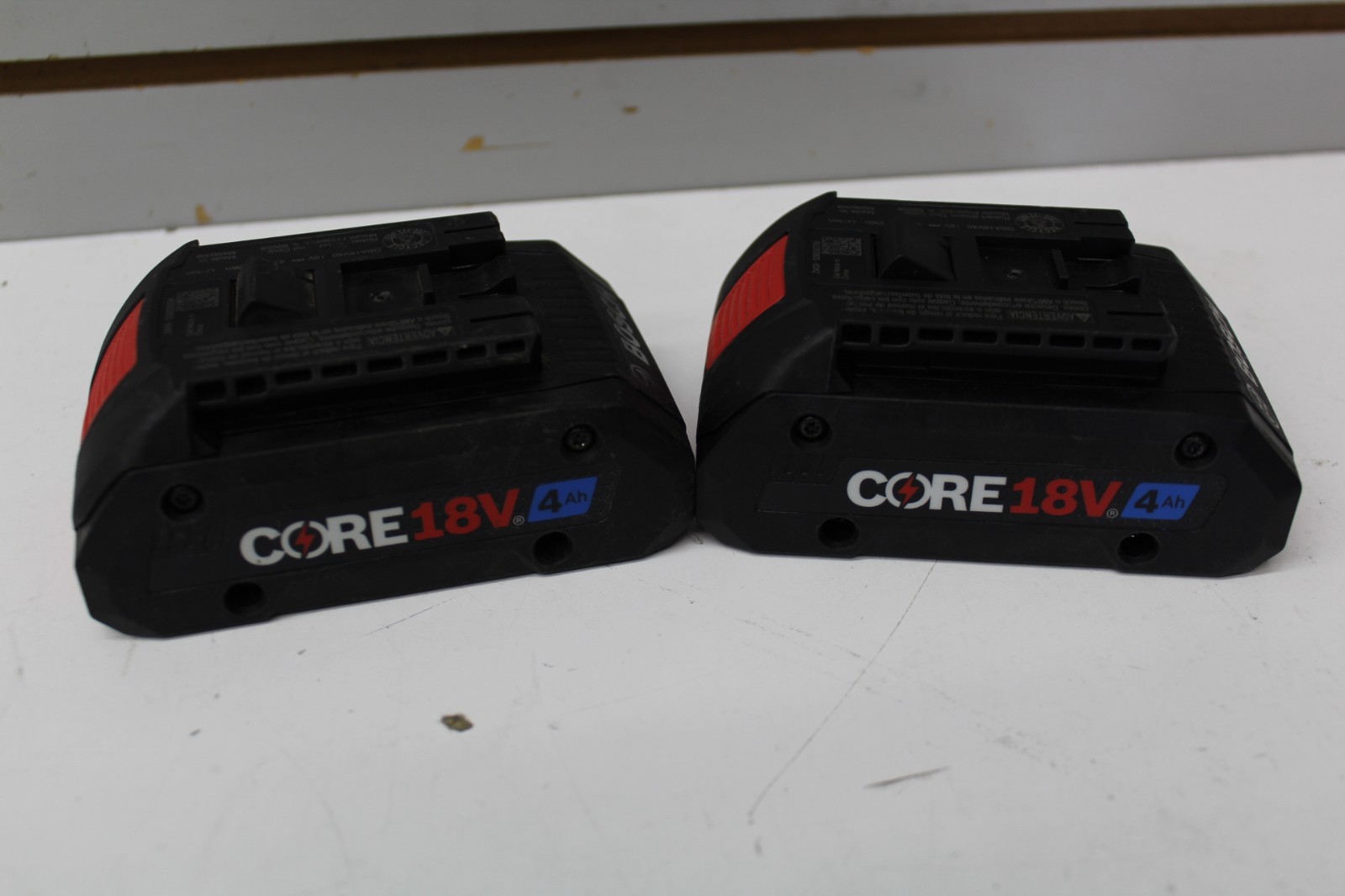 BOSCH CORE 18V 4.0 Ah Battery  GBA18V40-2P  2 Pack  NEW - NO BOX - FREE SHIPPING