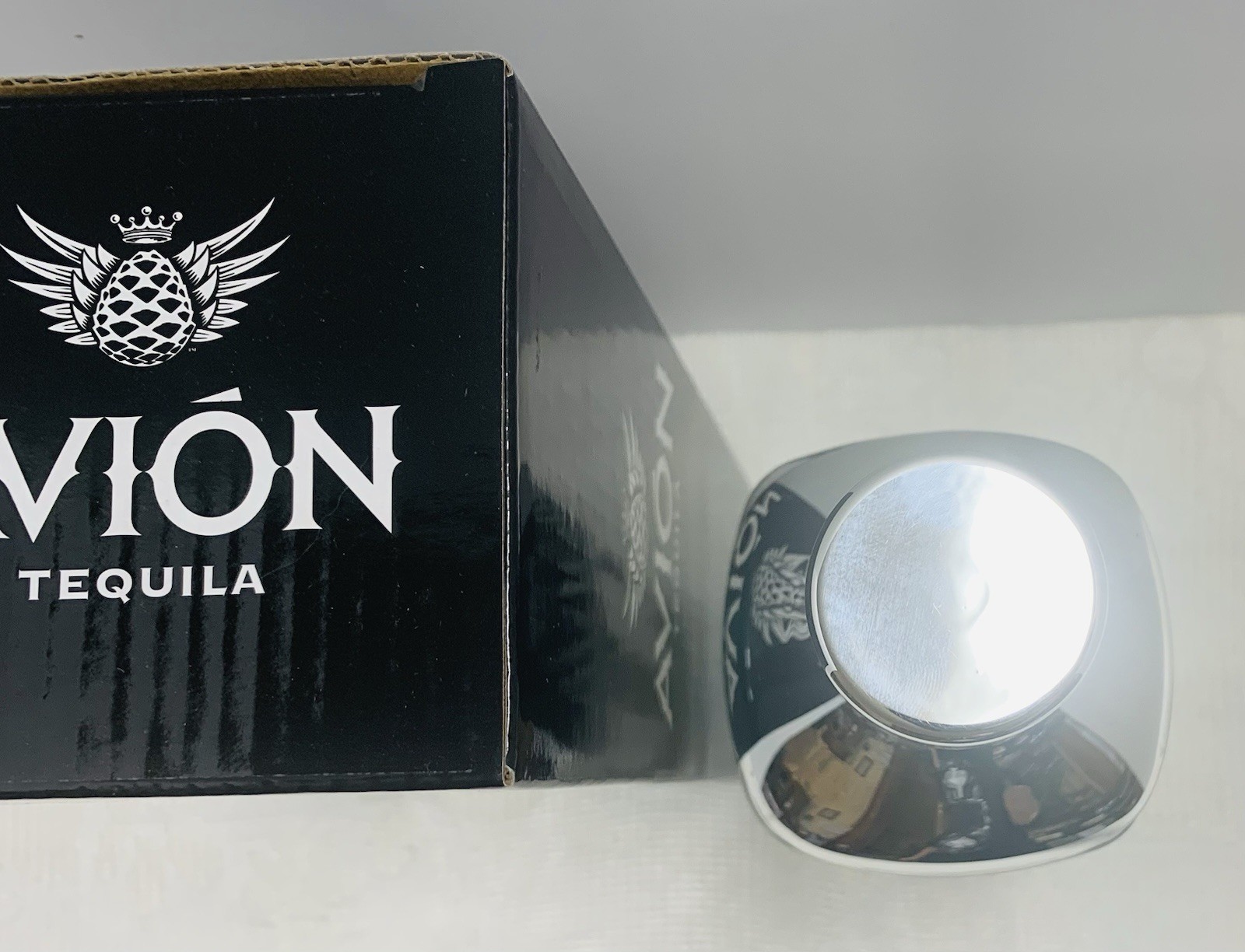 Avion Silver Tequila Ultra Premium Glass & Brushed Stainless Steel Shaker New