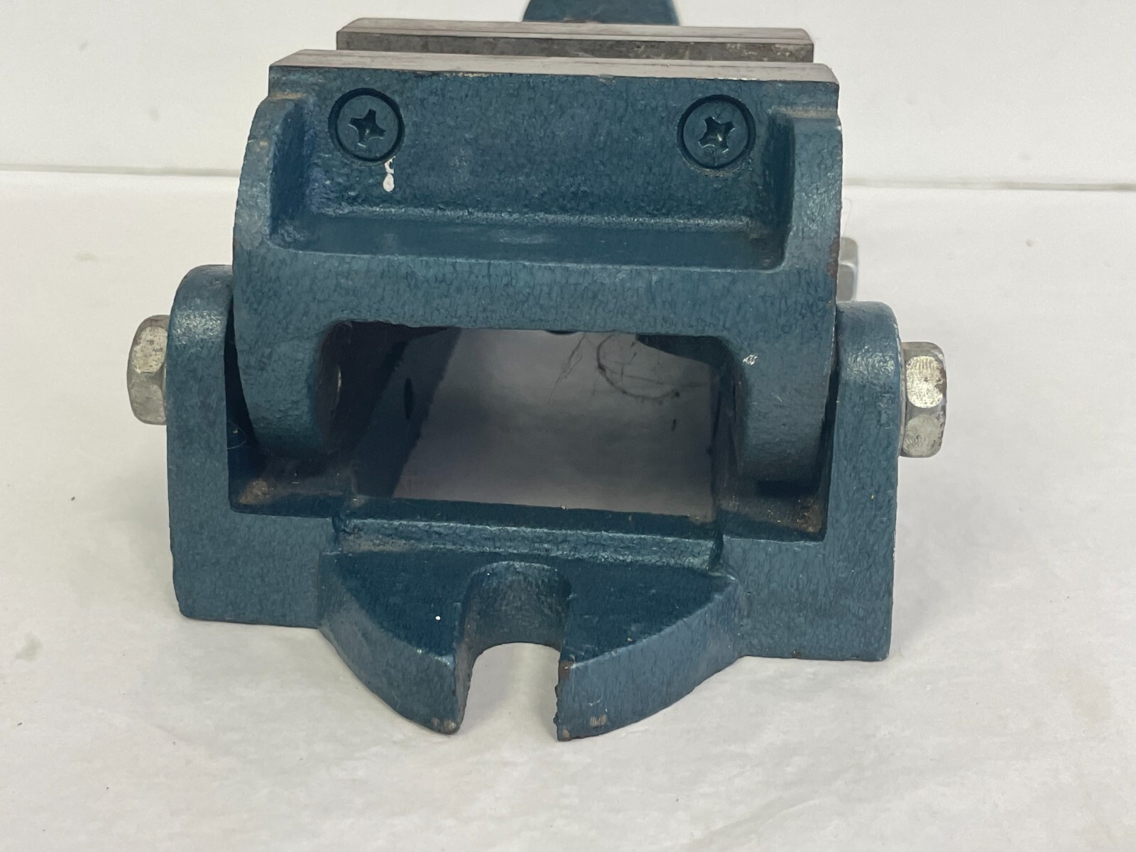 Value Collection 3-5/16" Jaw Opening Cap. x 1-1/4" Throat Depth Angle Drive Vise