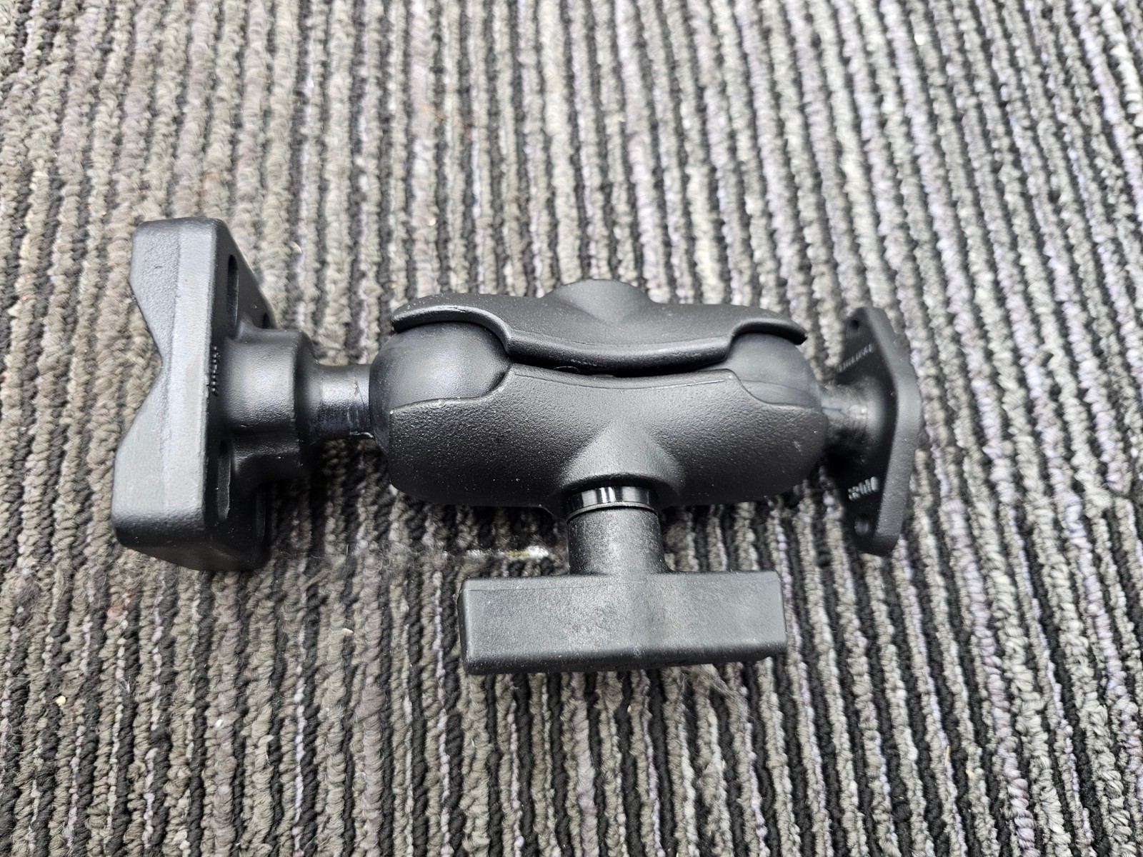 RAM 112545 Mount Display RAM-138U-B-235-TRI1 Black For Trimble GFX-350/750