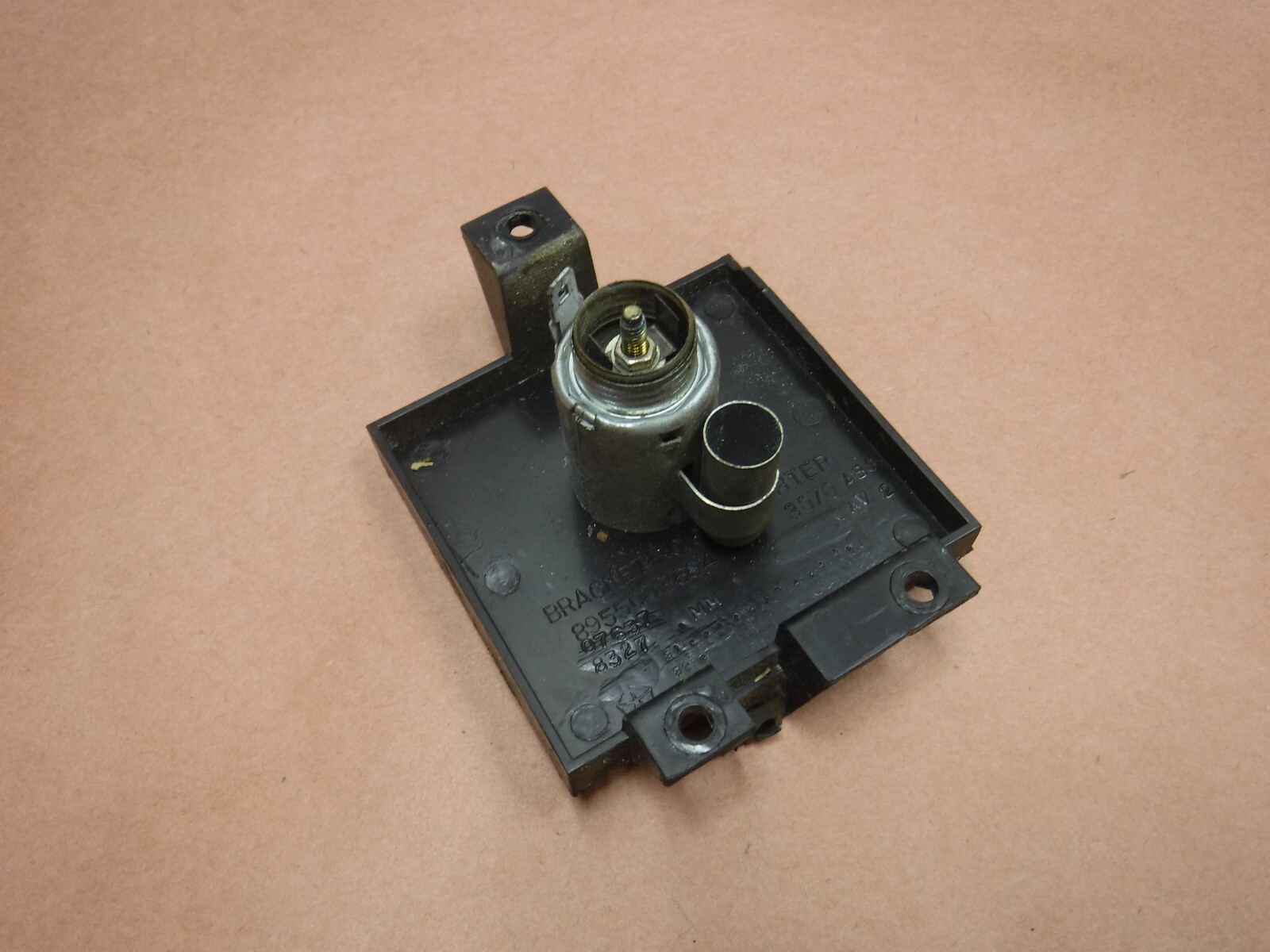 Jeep Cherokee XJ 84-96 Cigarette Lighter Trim Bezel Free Ship