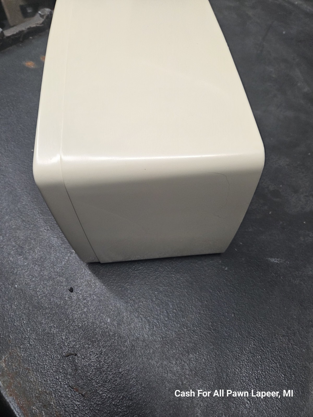 Vintage Motorola 69X “TORPEDO” Tube Radio Mid Century 1950s Works art deco cream