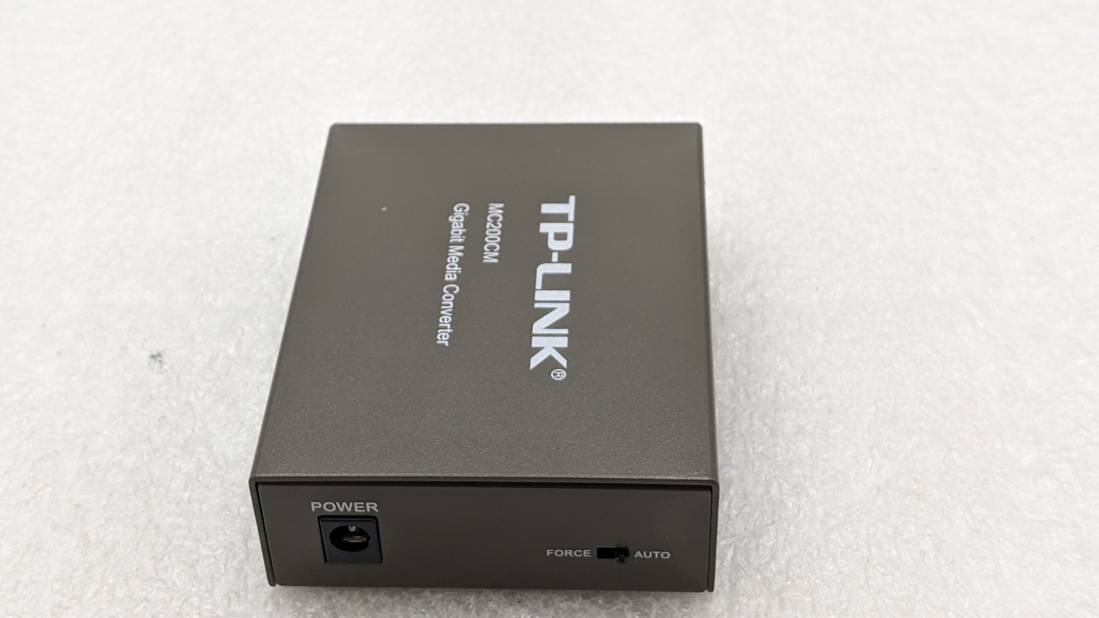 TP-Link MC200CM Gigabit RJ45 to Gigabit Multi-Mode SC Fiber Media Converter