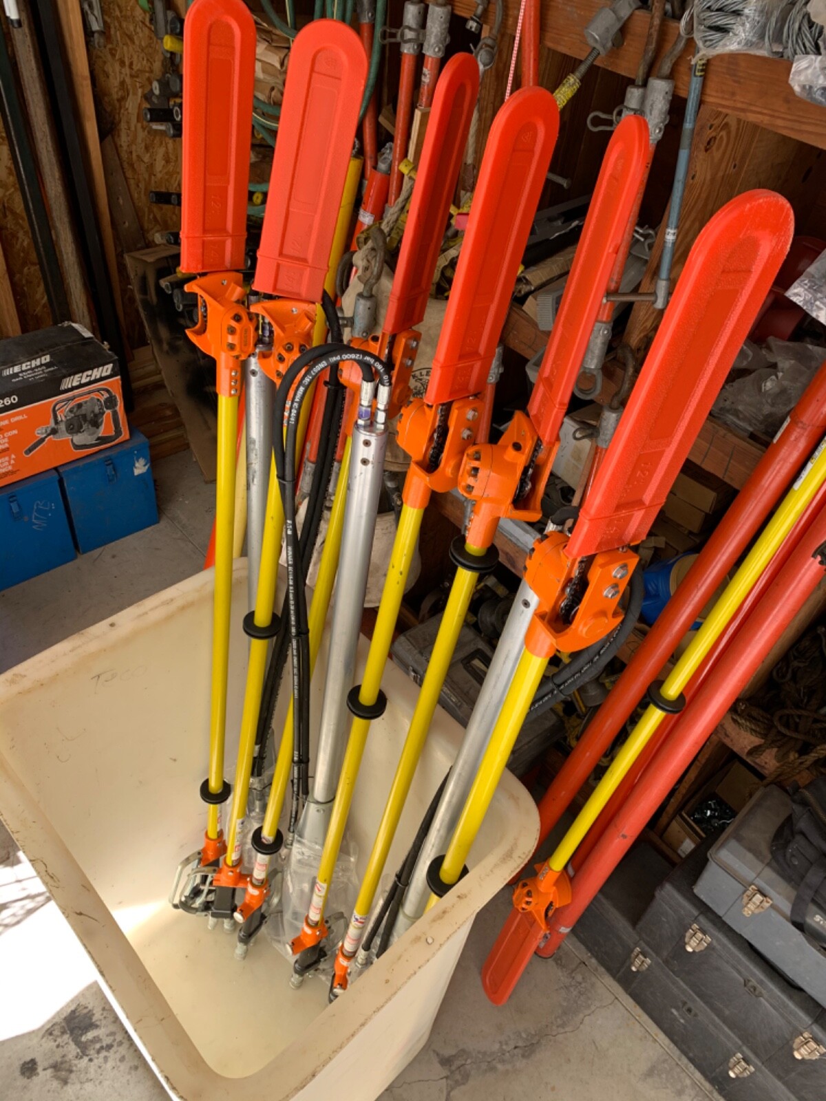 Hubbell Chance T4033349 40’ Telescoping Extendo Stick NEW IN BOX!