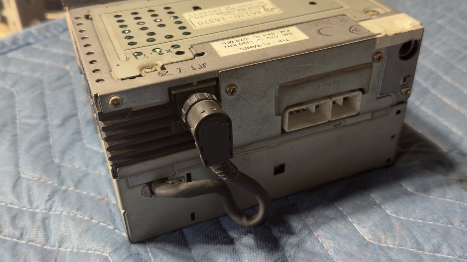 Vintage Toyota Stereo Radio Untested