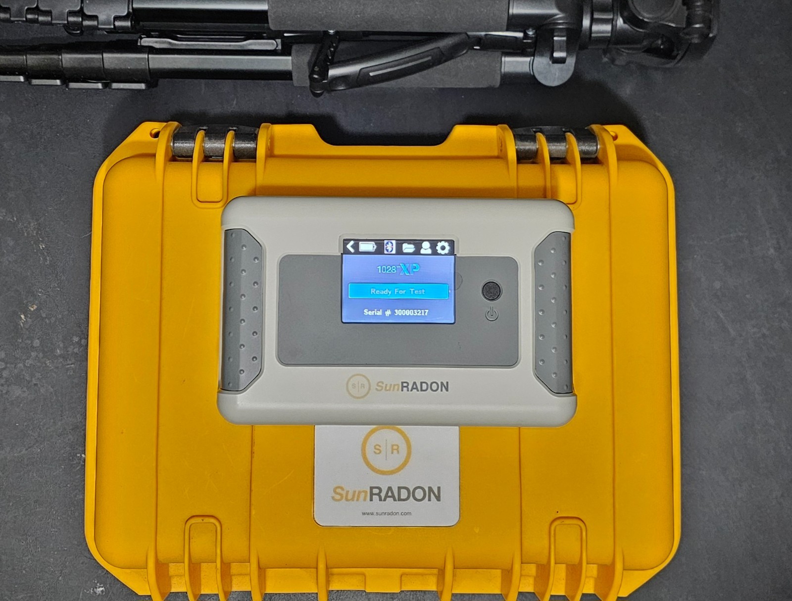 Sun Radon 1028 XP Continuous Radon Monitor – Only used once + Tripod