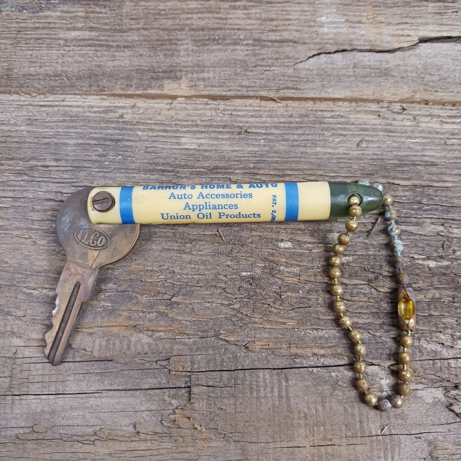Vintage Union Oil Advertising Key Holder Keychain