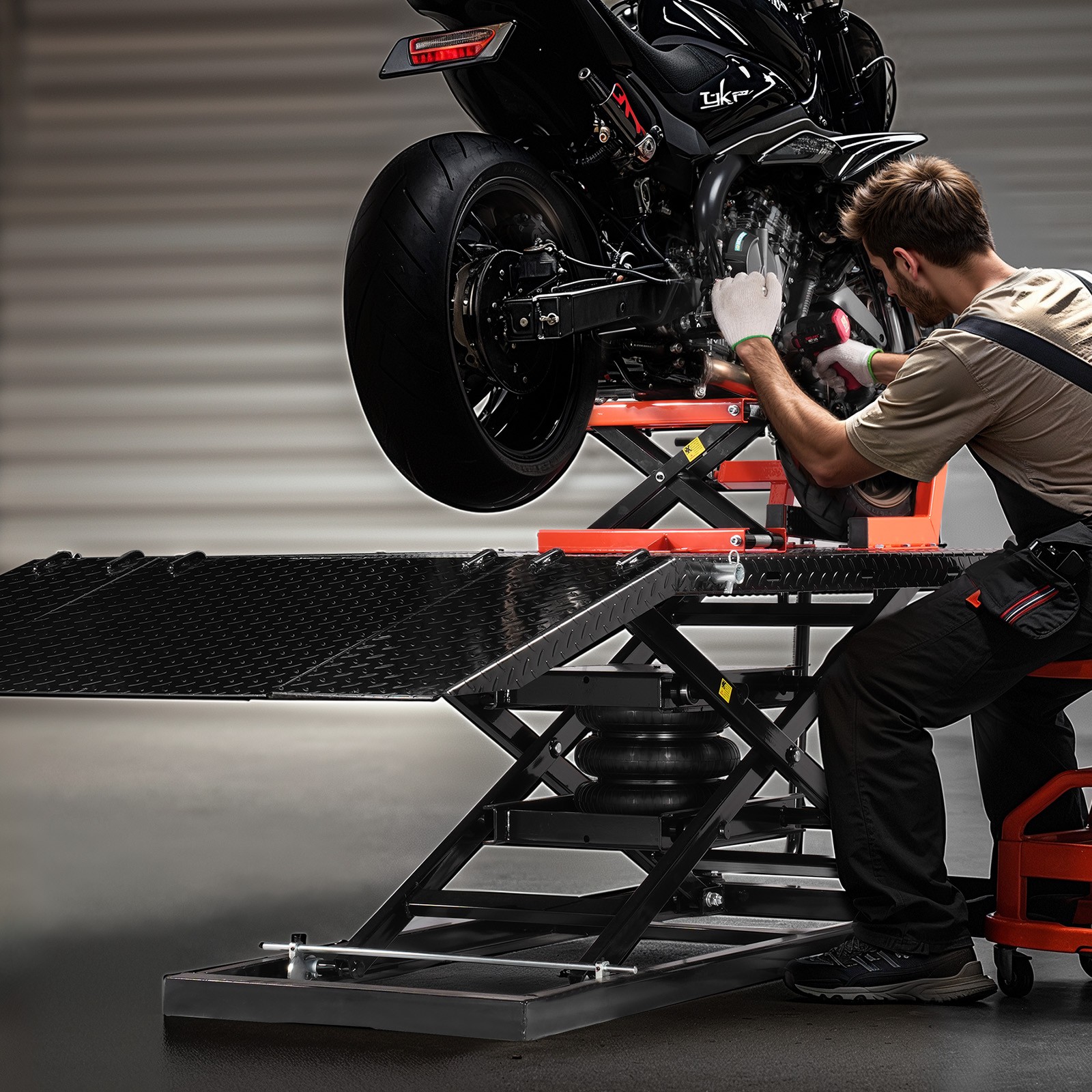 VEVOR Motorcycle Jack Lift 1500lb Pneumatic Motorcycle Jack Removable Workbench