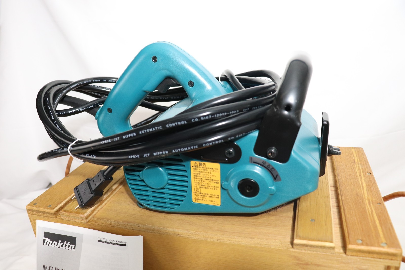 Makita 9741SP1 Wheel Sander 100V 120mm with Wire Brush Wheel New