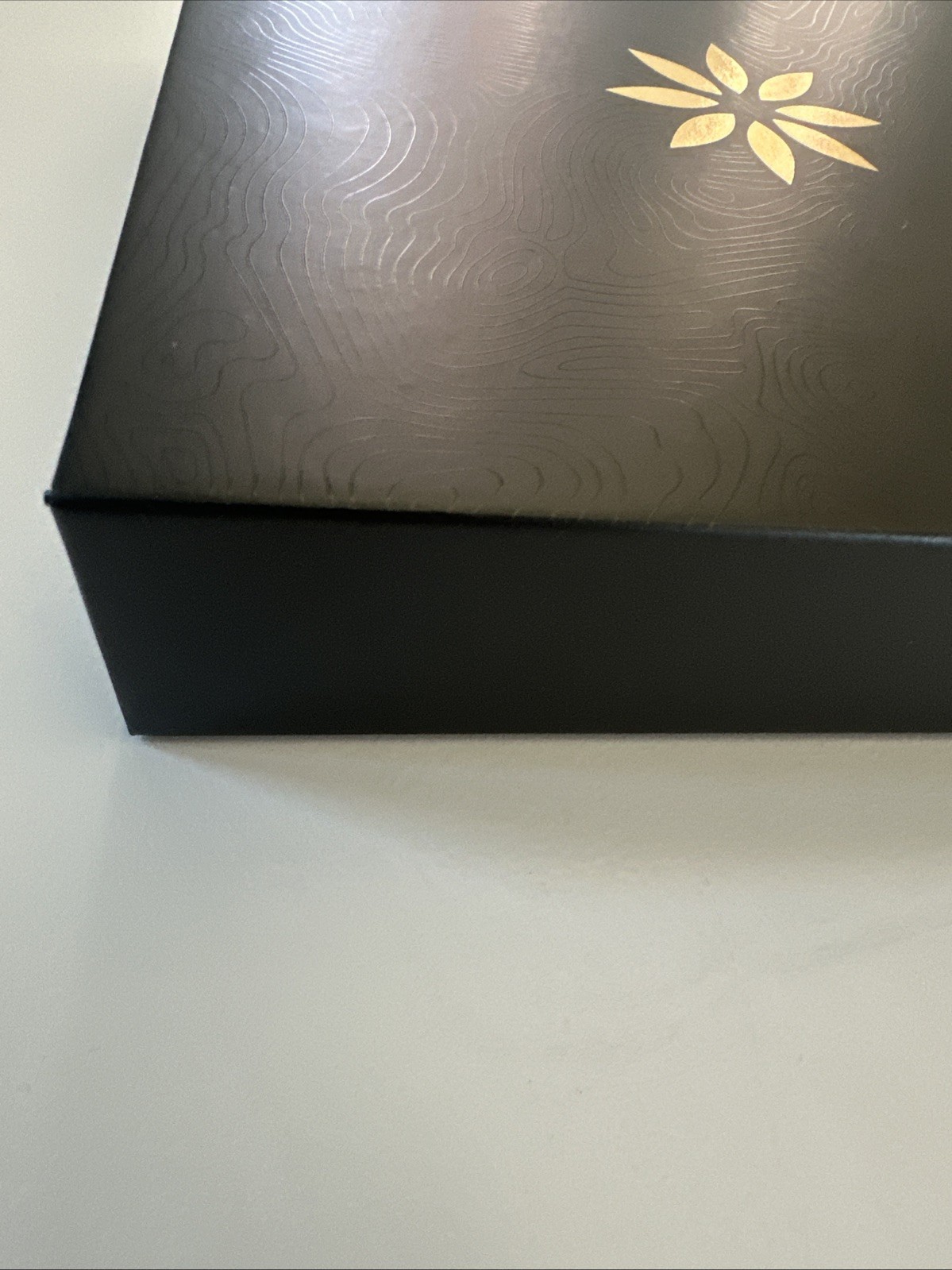 Invisalign Box - Box with Magnetic Closure - Multi Purpose Use - Used But New