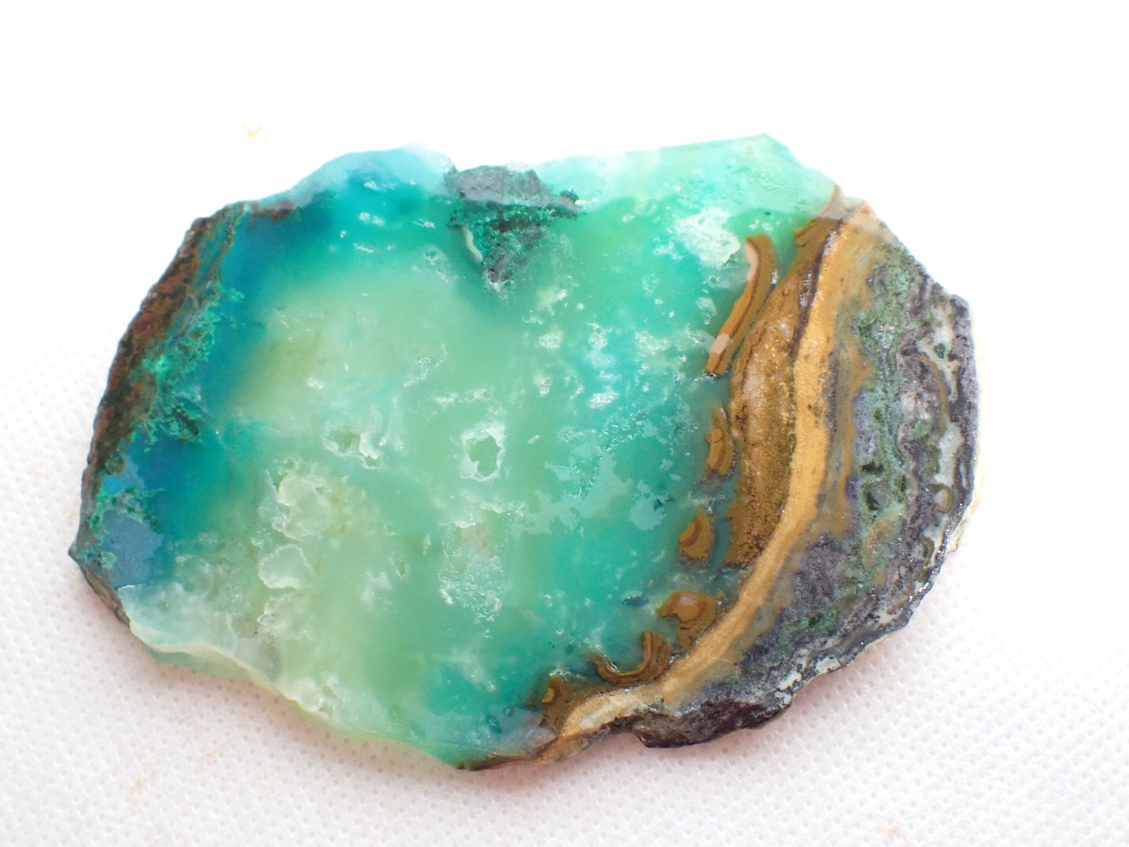 Luscious GEM SILICA slab 67.8g Colorful and Bright 7x5cm