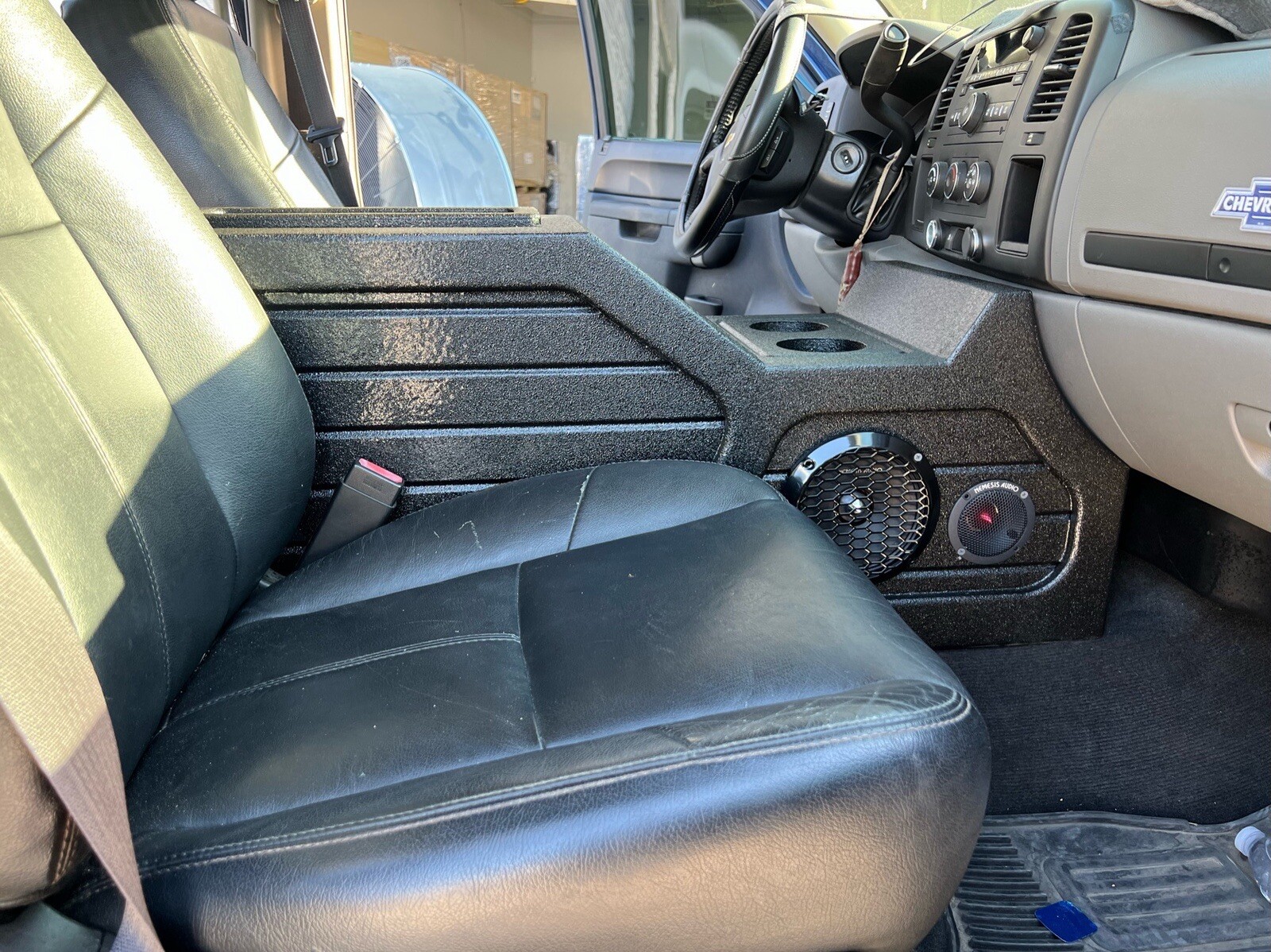 Chevy Silverado Gmc Sierra All Cabs 07-13 Center Console Subwoofer Box For 1x12