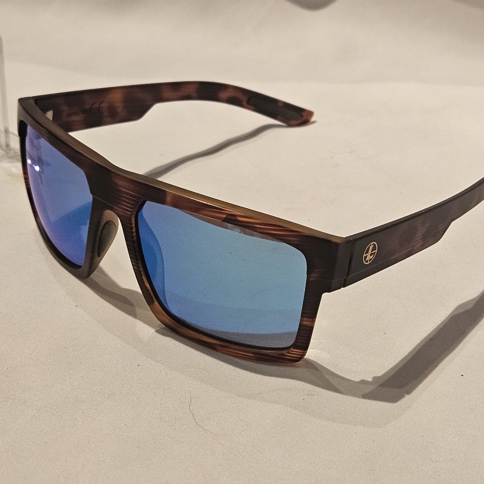 LEUPOLD Becnara Matte Tortoise Frame/Blue Mirror Lens Sunglasses FREE SHIPPING