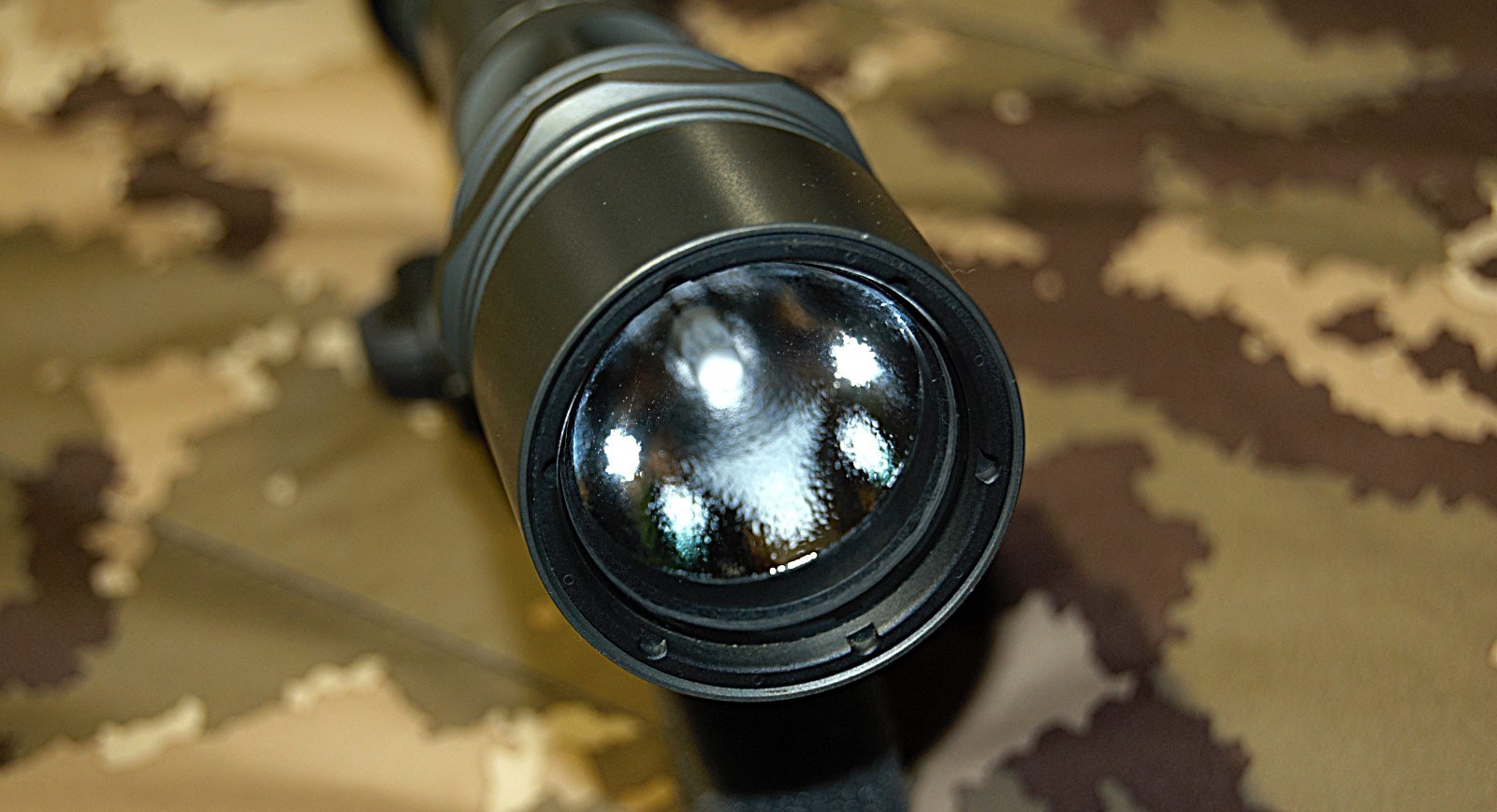 Surefire M962 Tactical Weapon Light w/ A.R.M.S. #17 Wingless Mount Old Gen