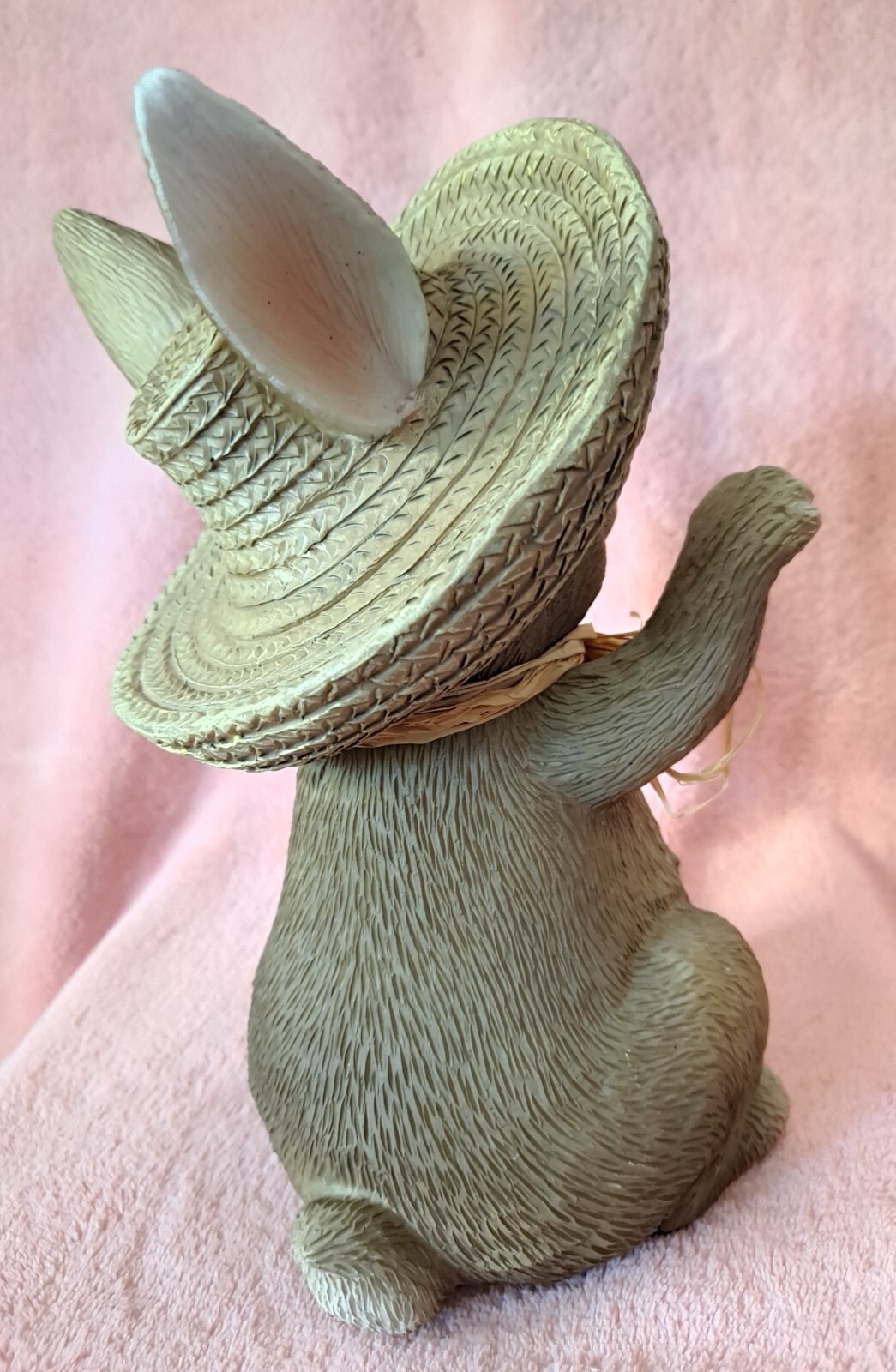 Resin Bunny Rabbit With Marble Eyes and Straw Hat Figurine Brown W / White Color