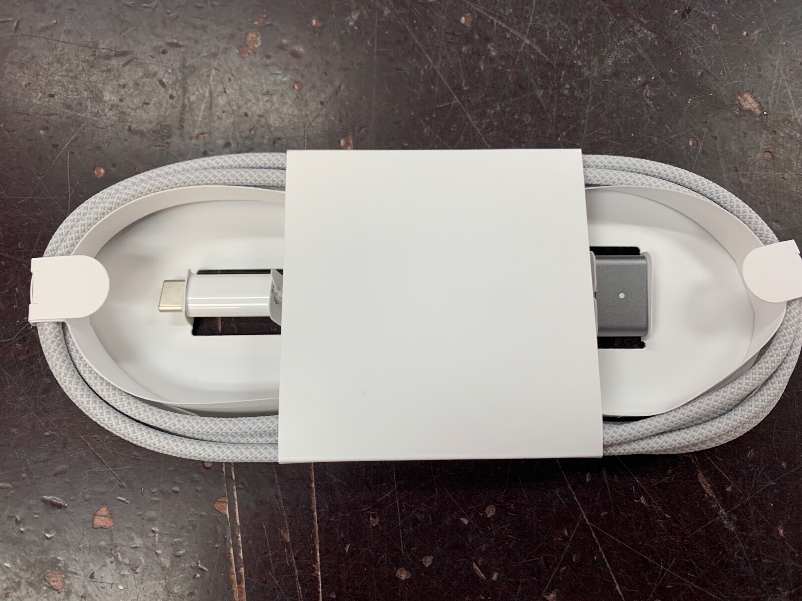 Genuine Apple USB-C to MagSafe 3 Cable (2 m) 2 Meter -Gray- New -