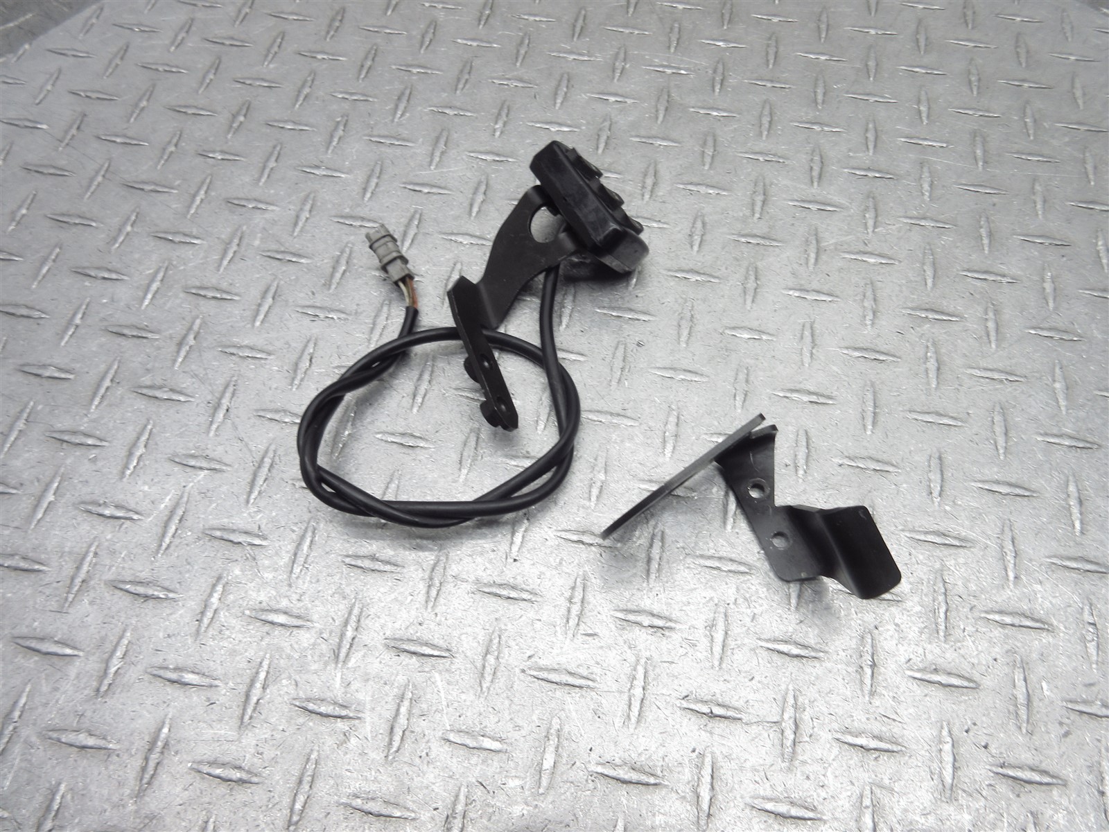 2014 10-16 Victory Cross Country Tour Right Side Cruise Control Handlebar Switch