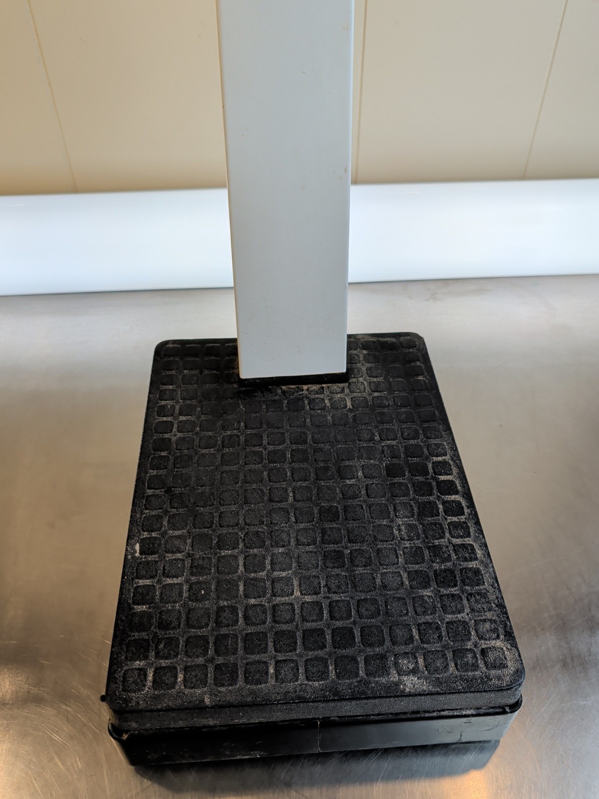 Vintage HEALTH O METER Doctor's Scale Office Style Weight 350lb Model 230BP