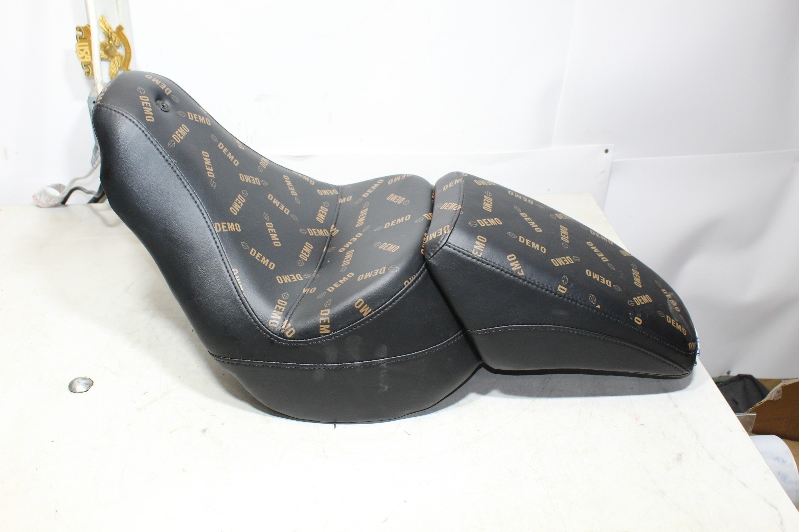 18-26 Harley Softail Two Up Low Rider Reach Seat OEM DEMO