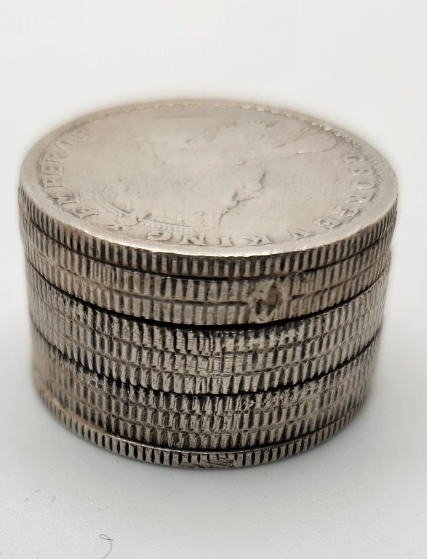 Indian Colonial 1918-25 Rupee Coin Silver Coin Pill Box George V King .917%