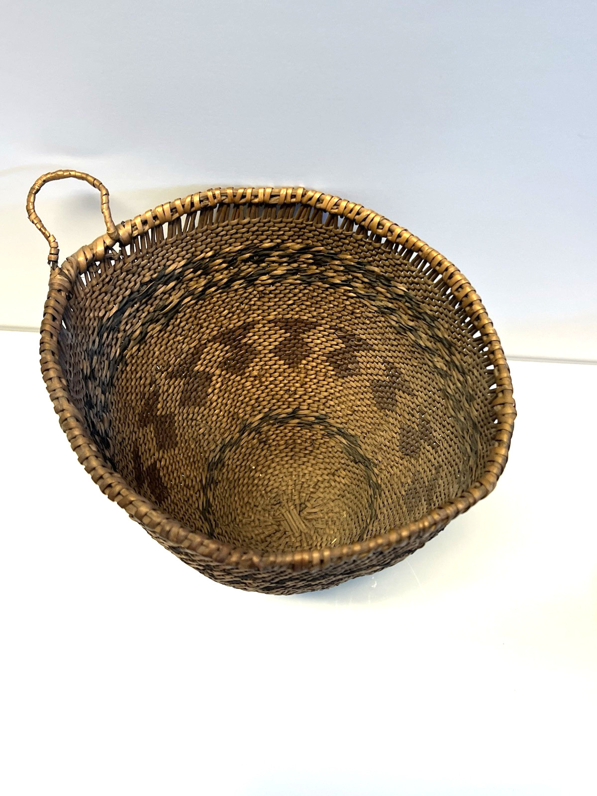 Antique Native American Indian Burden Basket; Late 1890's- 1900s; Lot # F10