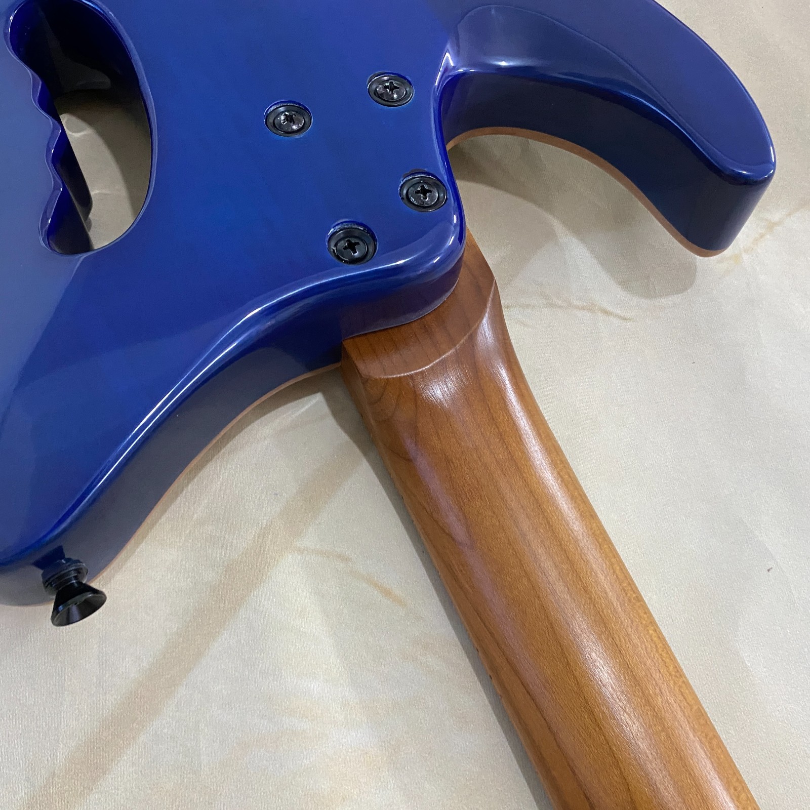 Headless Guitar HH pickups basswood body blue Discount