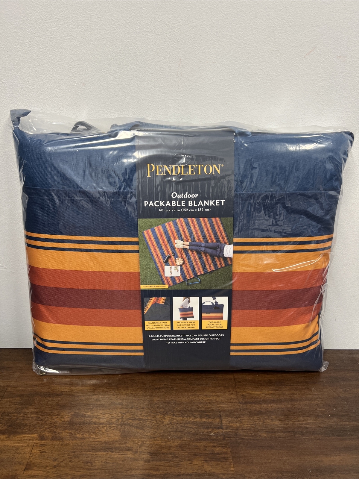 Pendleton Outdoor Packable Blanket Picnic Tailgate Folds & Zips 60x72 inches