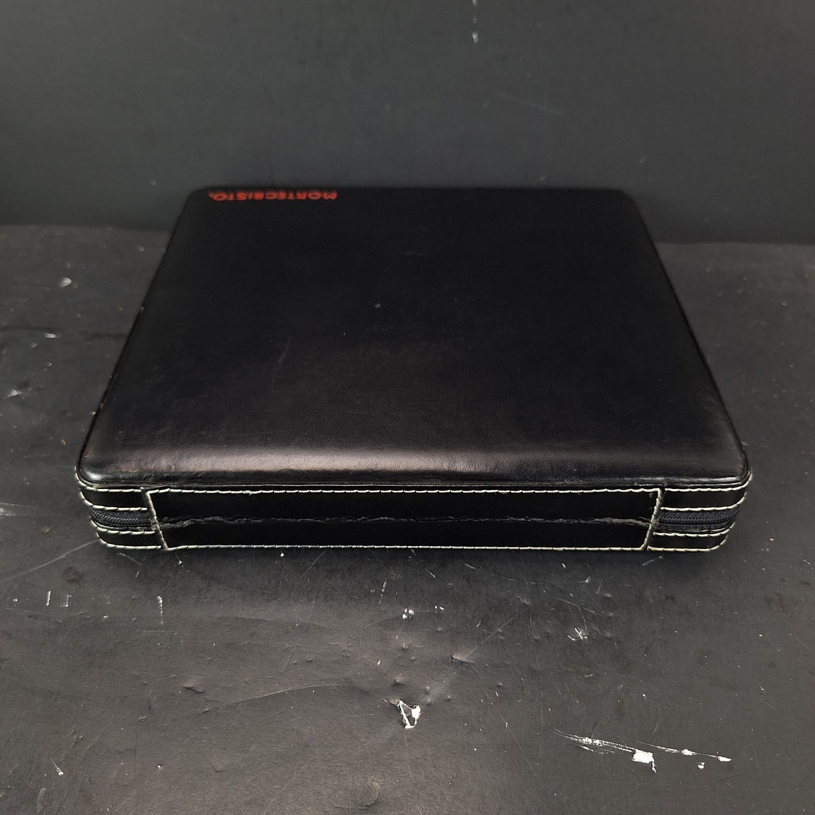 EMPTY Montecristo Leather Zippered Cedar Lined Cigar Travel Case 8.75x8"