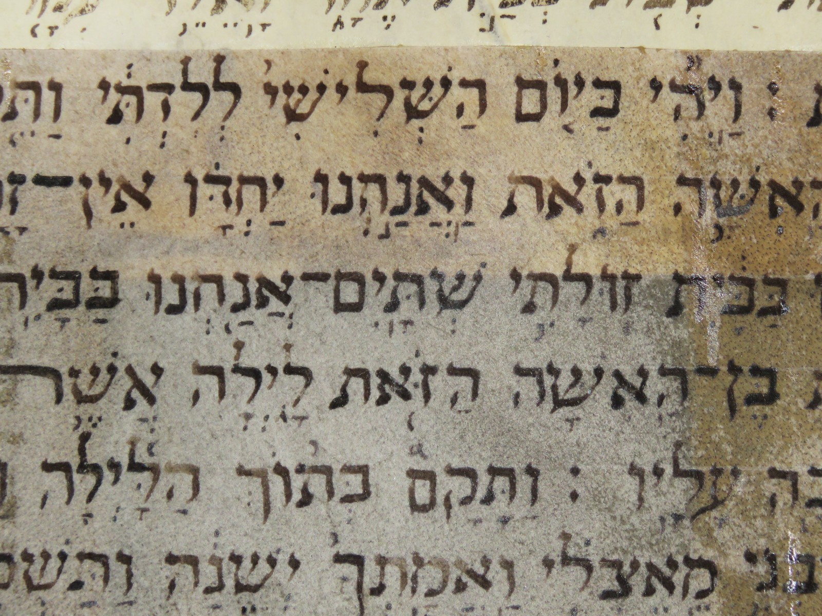 ANCIENT BIBLE SCROLL MANUSCRIPT FRAGMENT ON PARCHMENT I Kings Italy 19th.