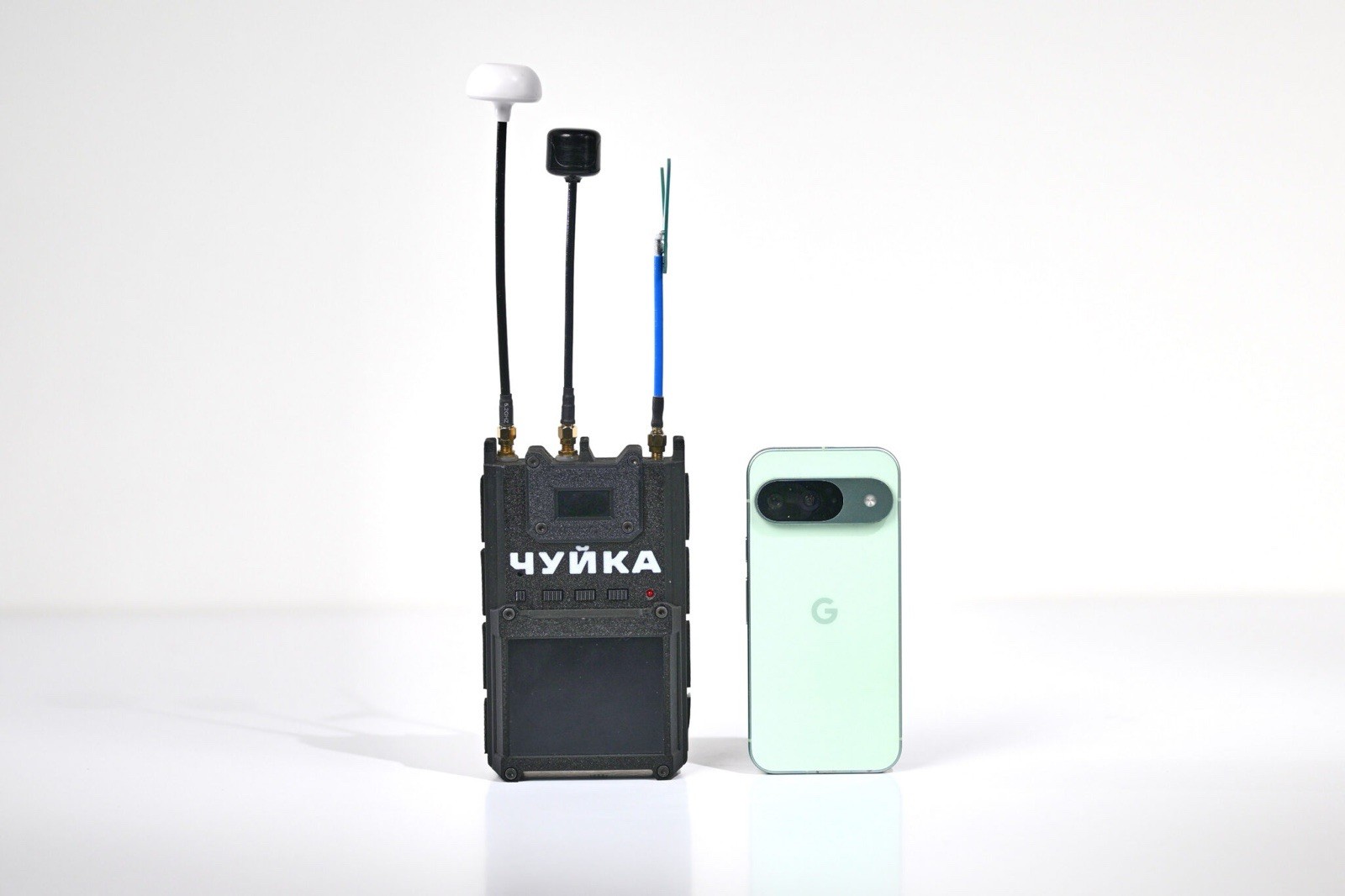 CHUYKA 3.0 FPV Drone Detector 1.2/3.3/5.8GHz RF Video Signal Scanner