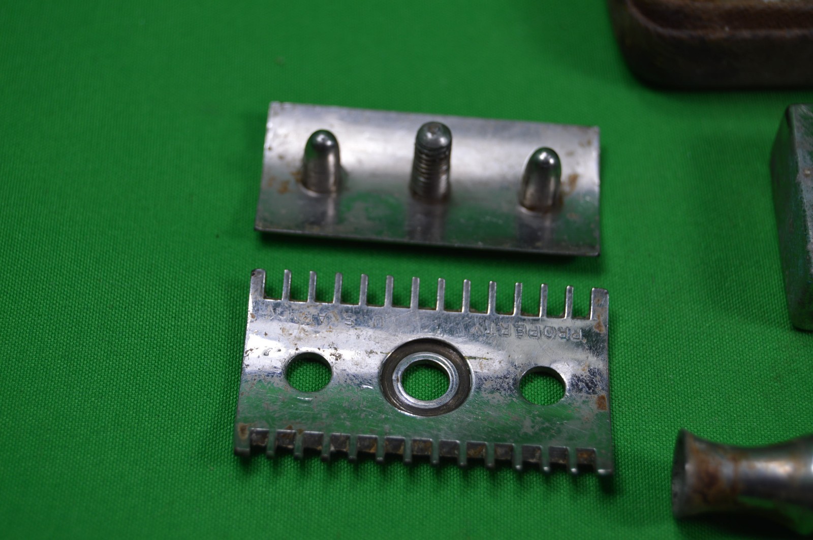 Vintage WWI US Army Issue Gillette Razor Khaki Set In Box W/ Metal Razor Holder