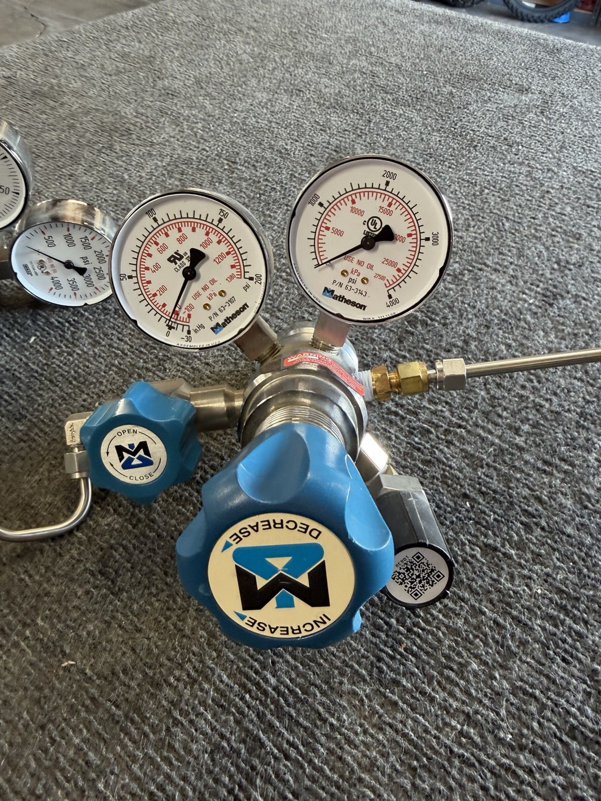 Lot of 3 High Purity Stainless Steel Pressure Regulators Matheson AirGas Harris