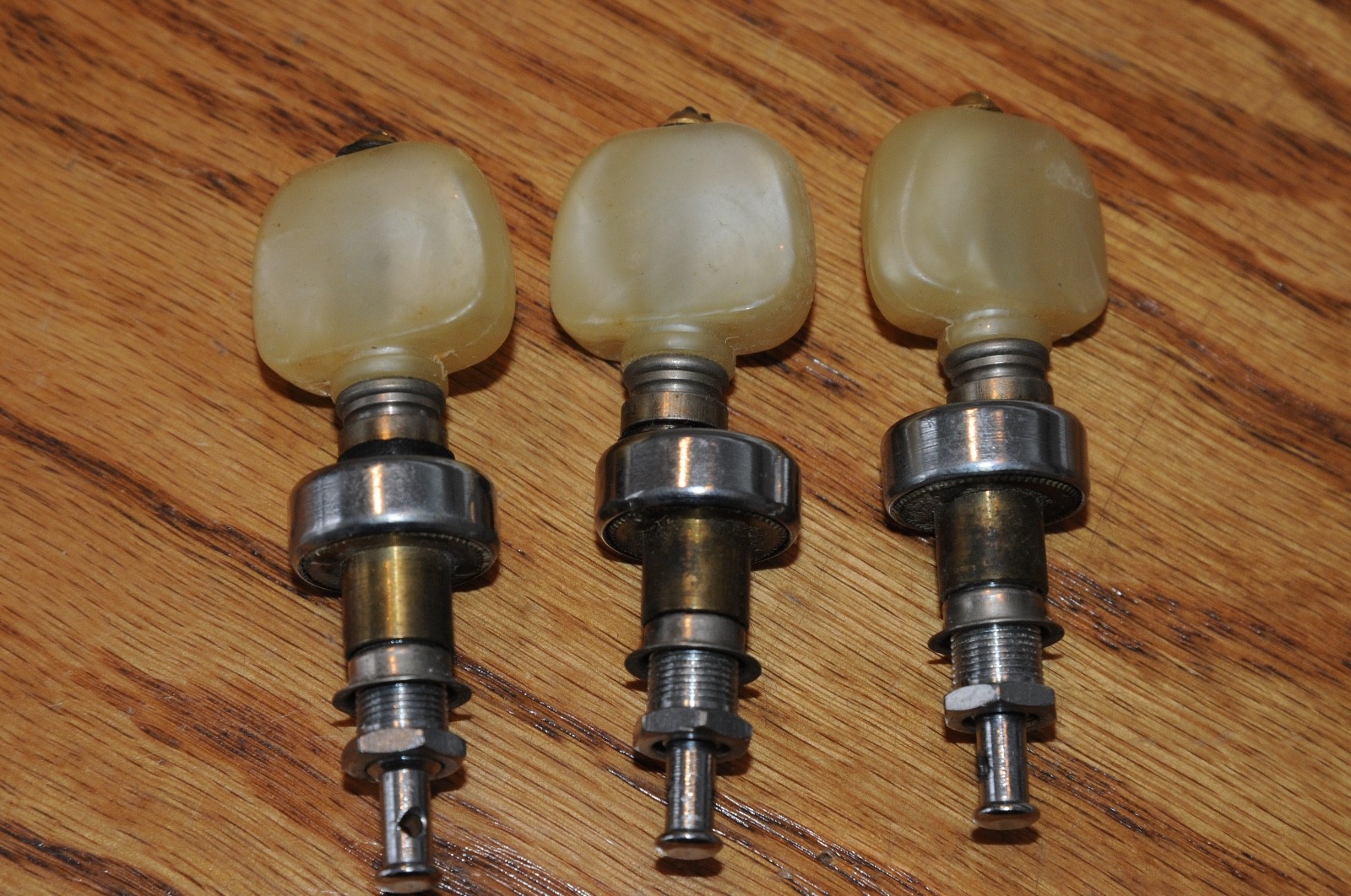 3 Three Geared Peg Tuning Knobs off Gibson Banjo Vintage Musical Instrument Part