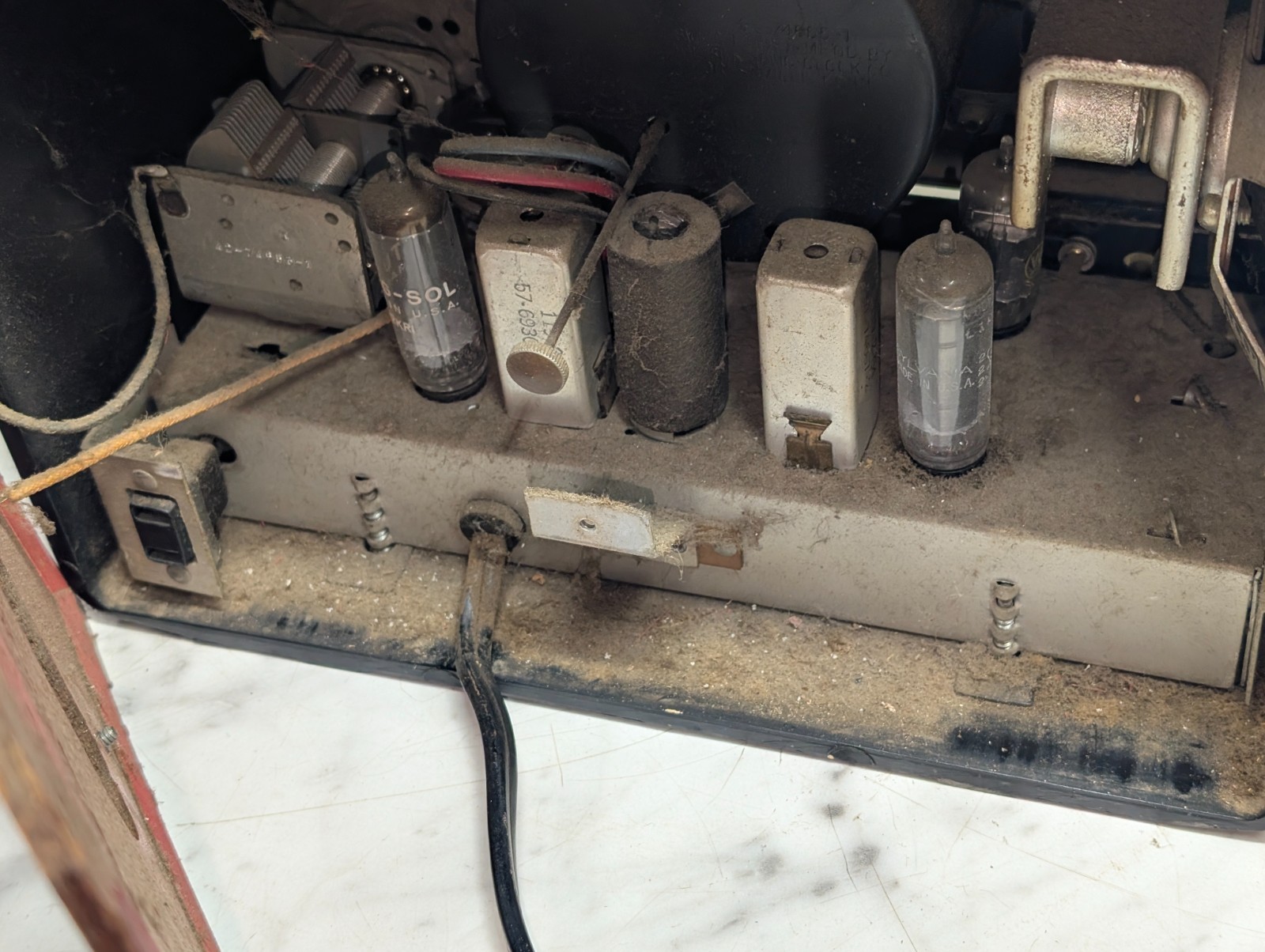 Sylvania Model 541B AM Tube Clock Radio Black Mid Century Modern Design