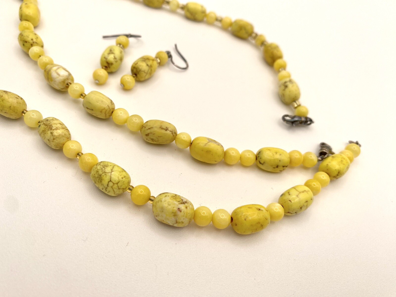 Yellow Stone Howlite Magnesite Calcite Beaded Necklace, Bracelet & Earrings Set